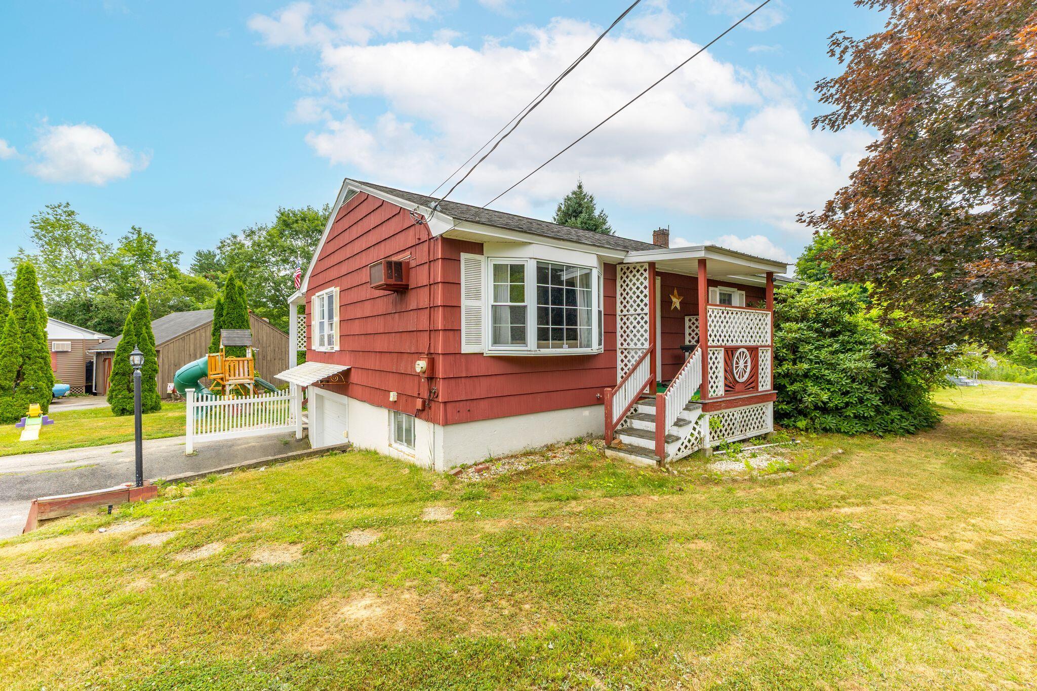 705 College Street — photo