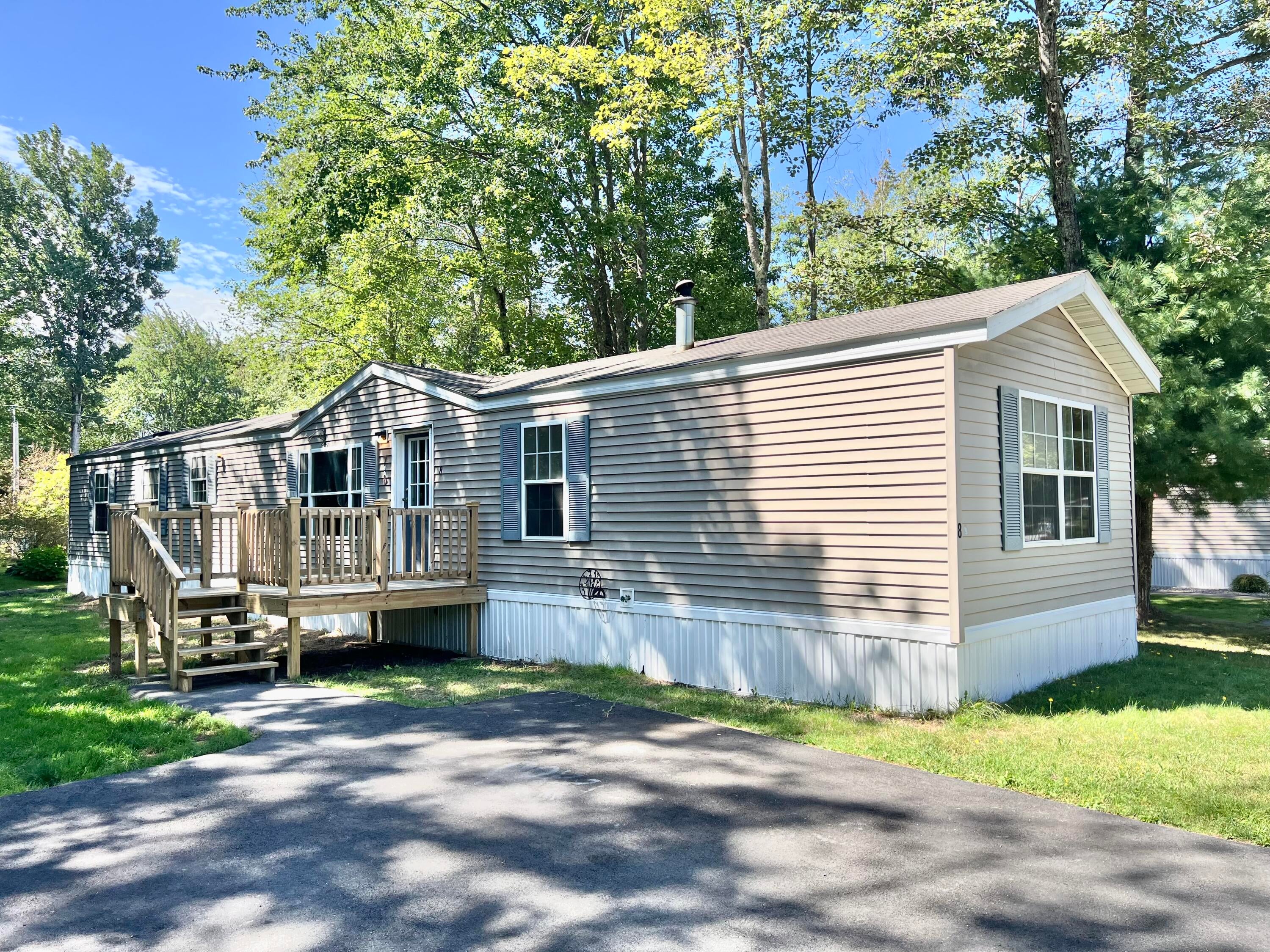 8 Bayberry Drive — photo