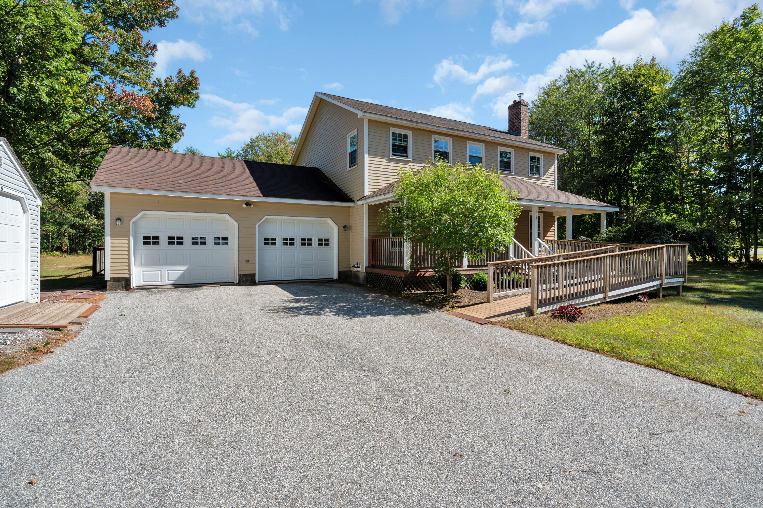 152 Leach Hill Road — photo