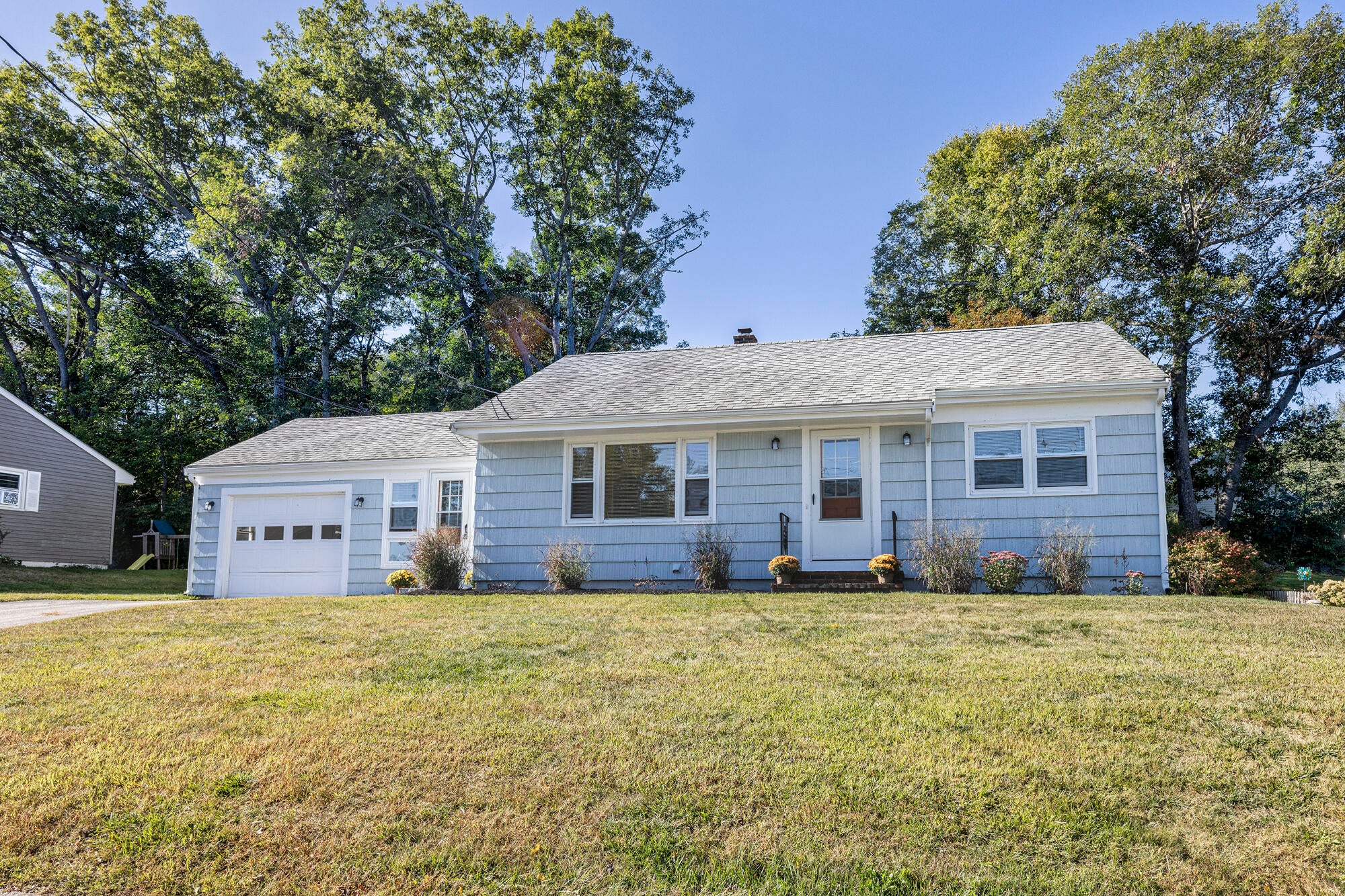 10 Pleasant Avenue — photo