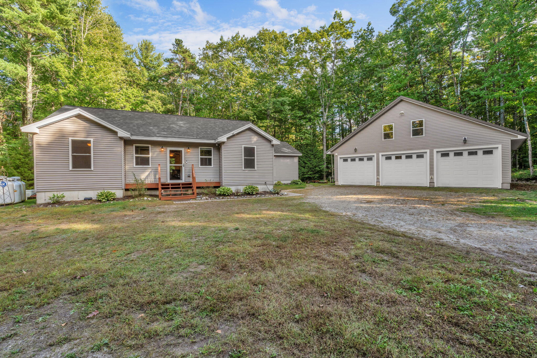15 Evans Way — photo