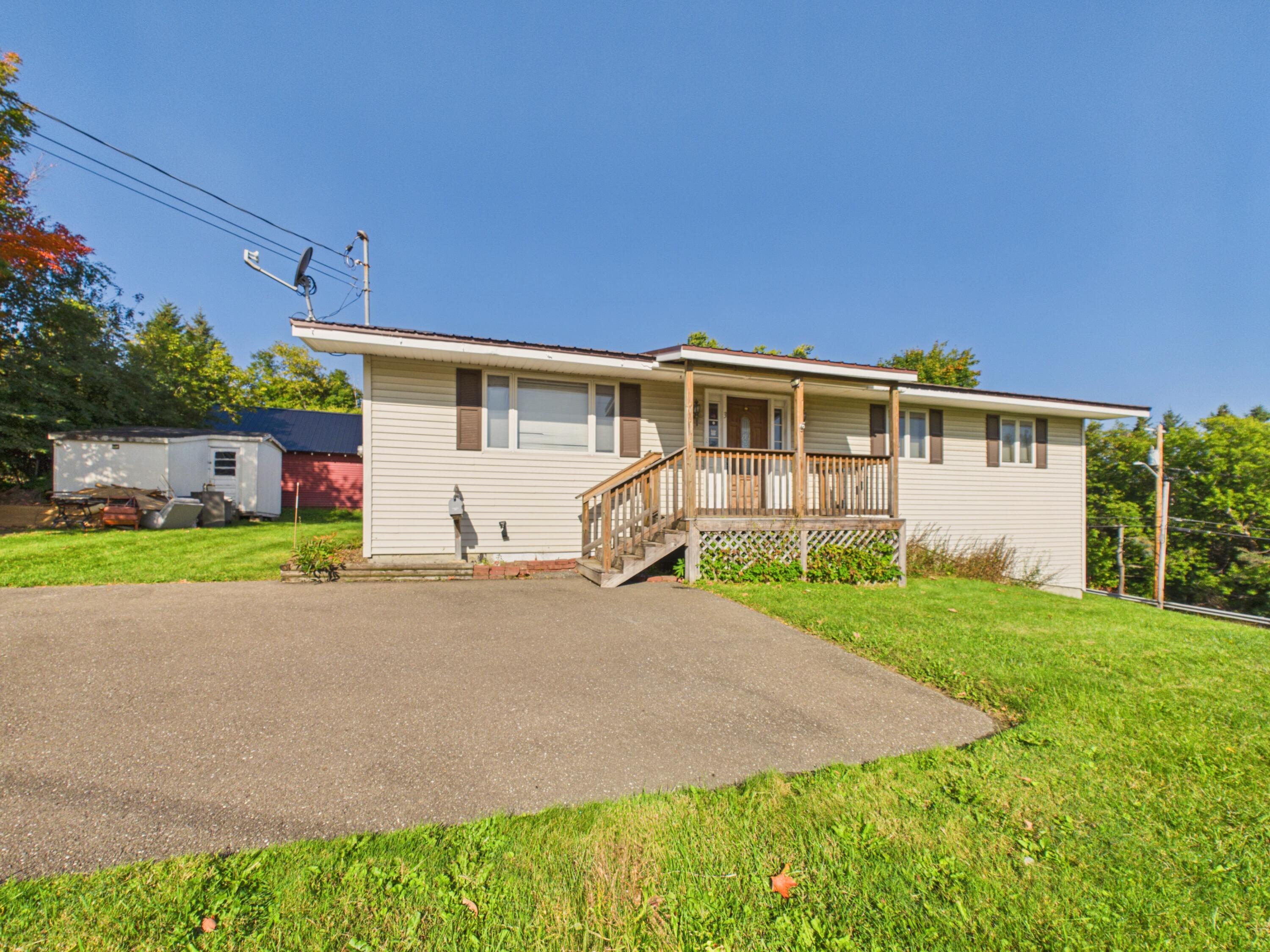 3 Maple Avenue — photo