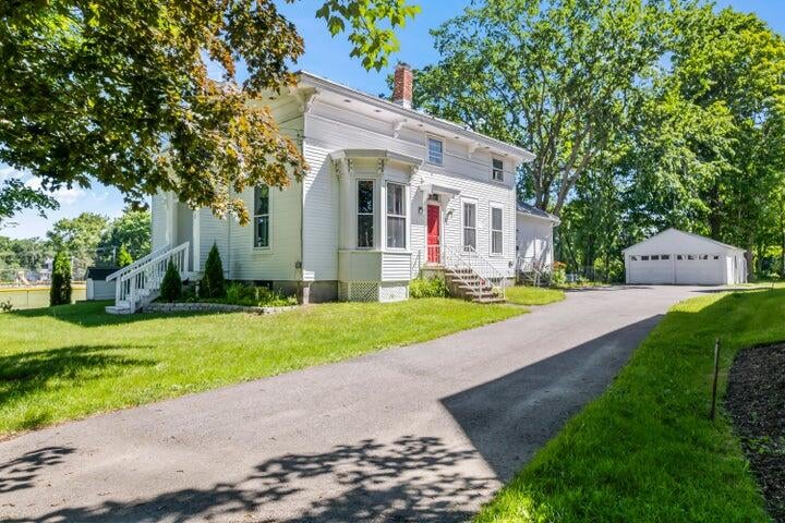3 Alexander Reed Road — photo