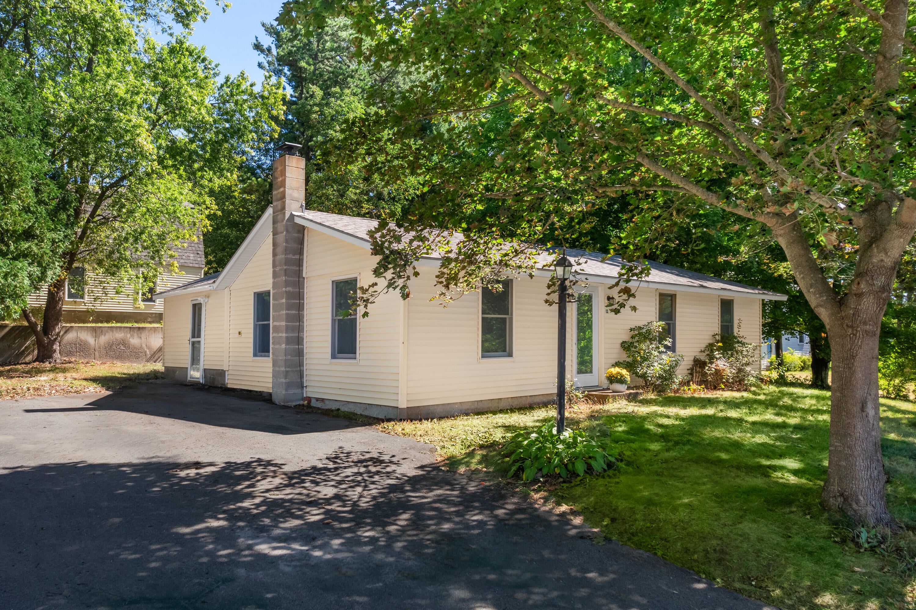 12 Wadleigh Lane — photo