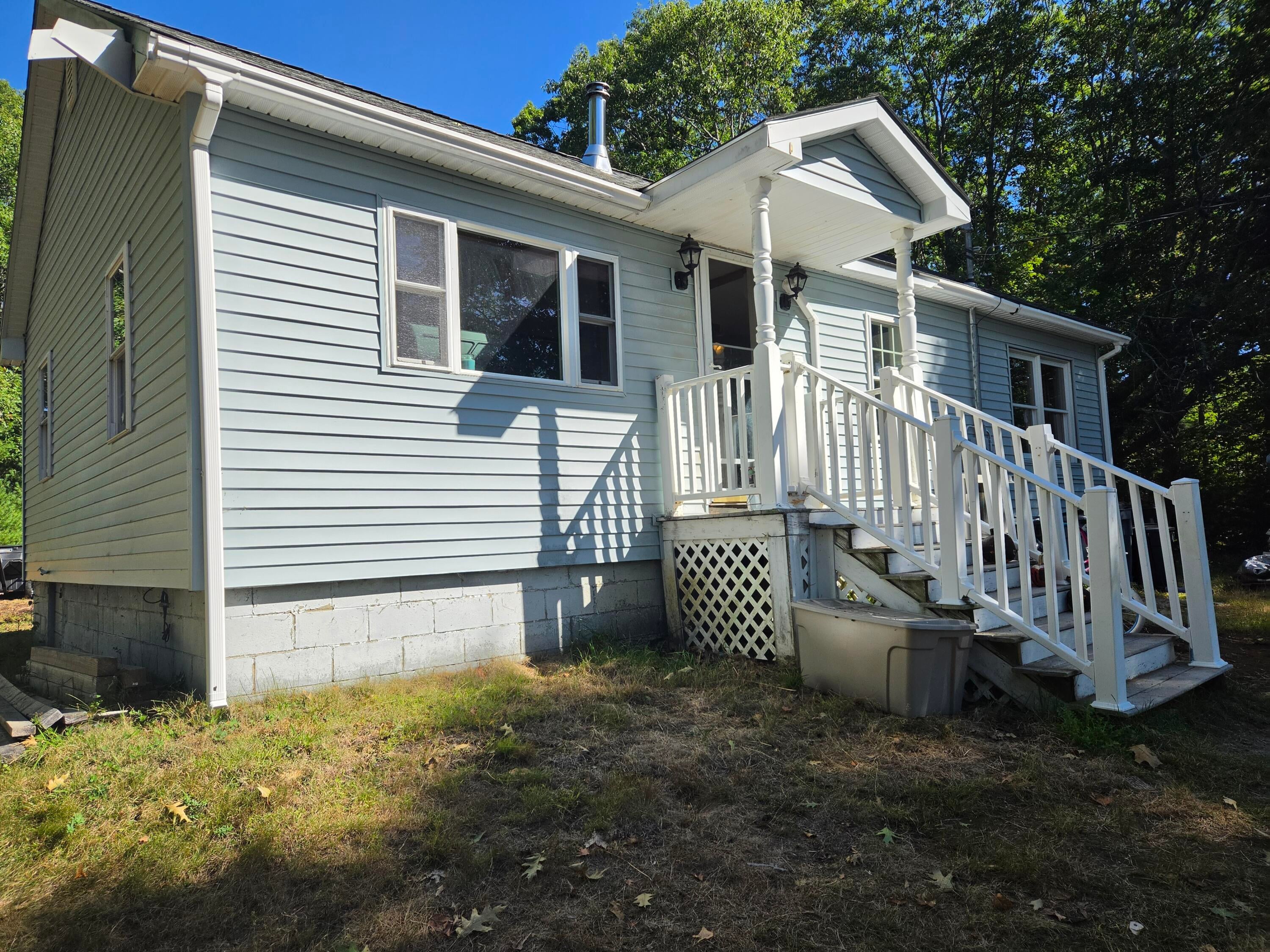 203 Town Farm Road — photo