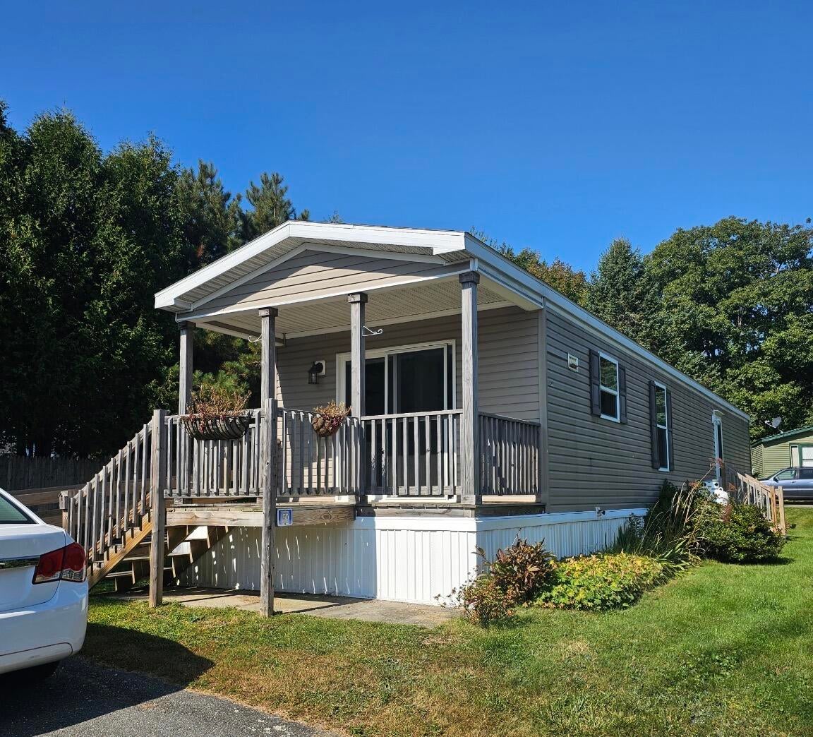 50 Robinhood Circle — photo