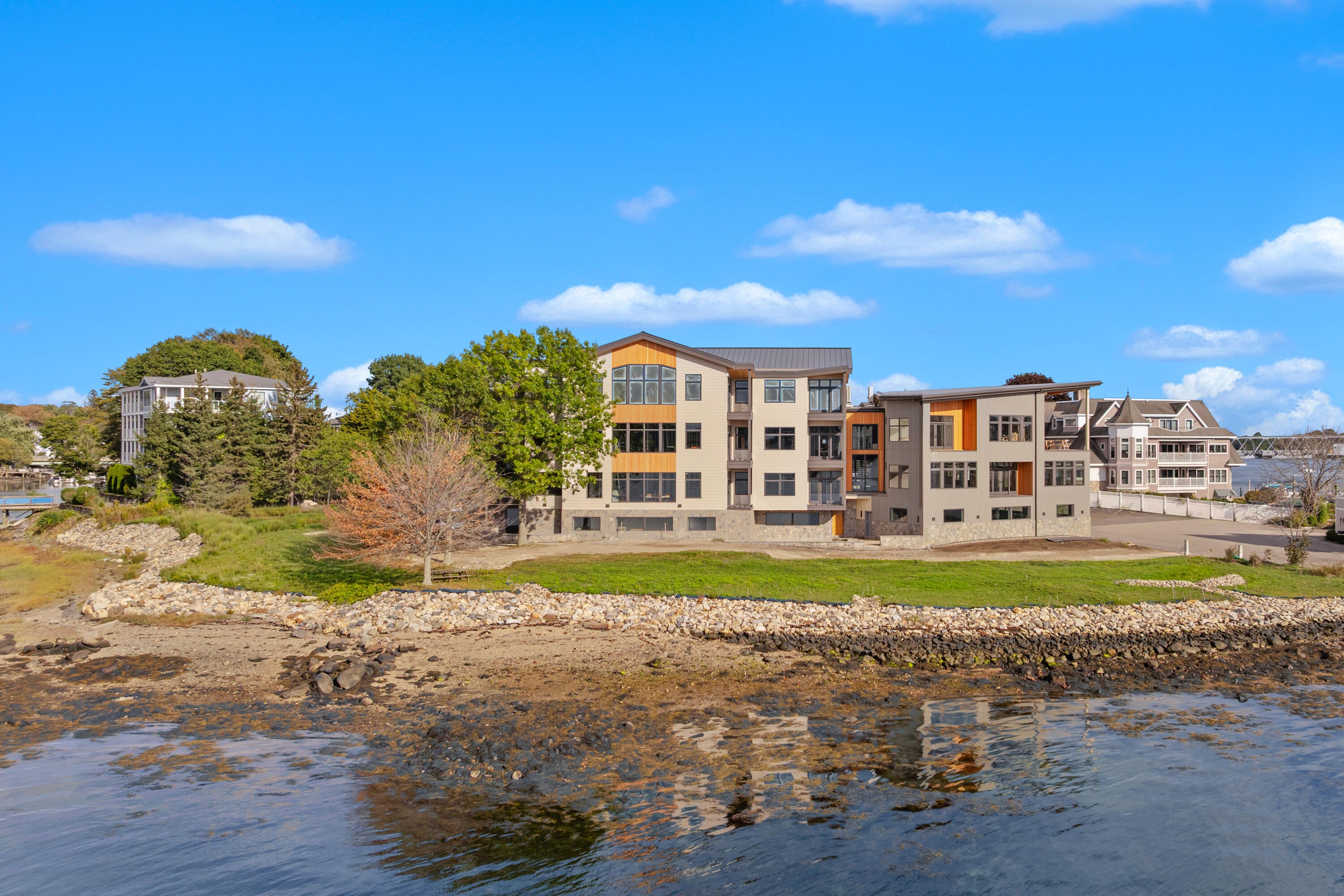 35 Badgers Island West 302 — photo
