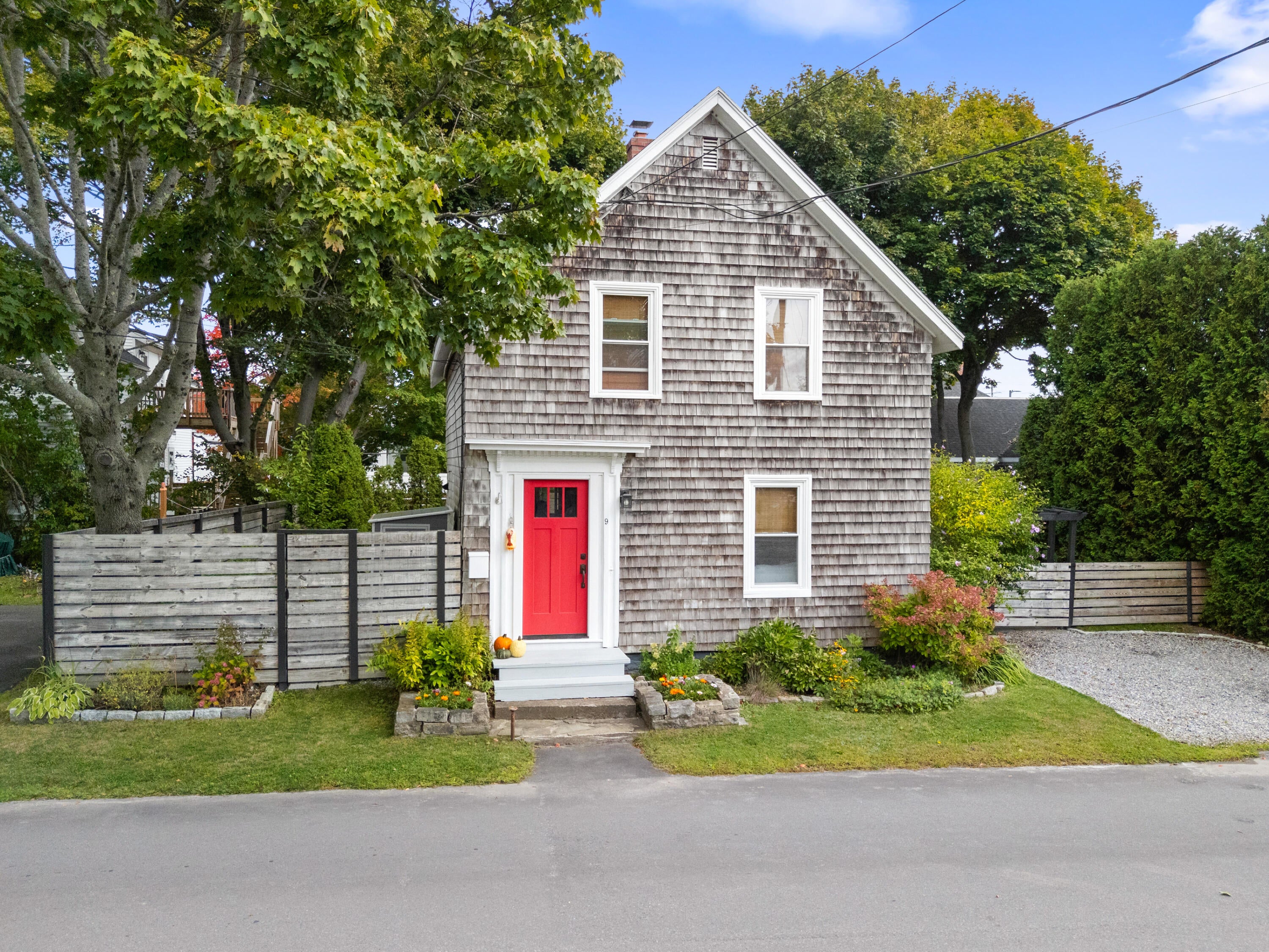 9 High Street — photo