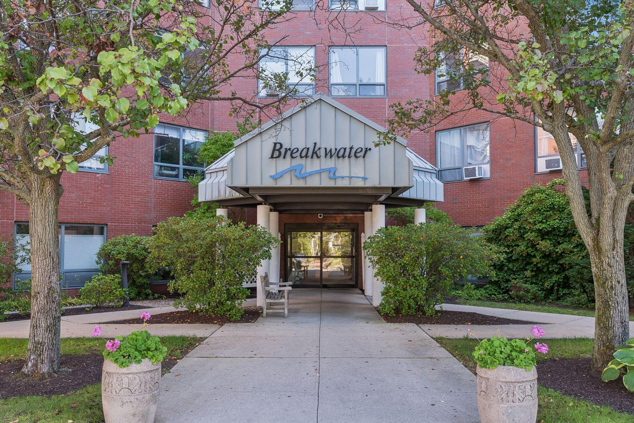 148 Breakwater Drive 810 — photo