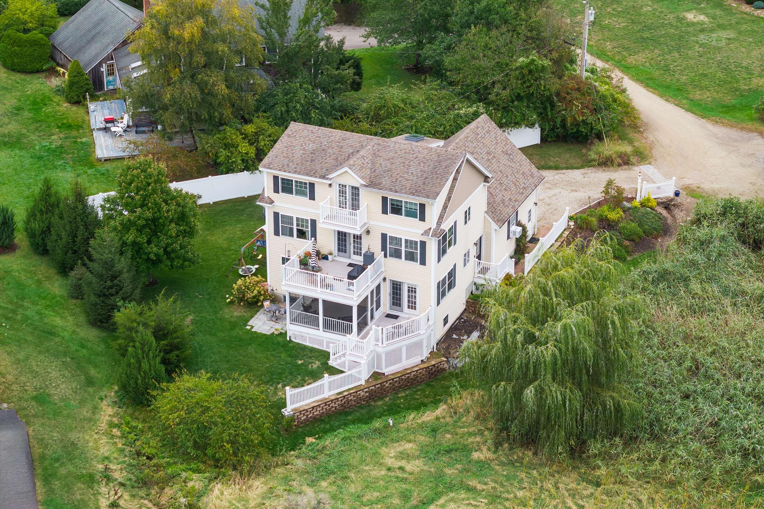 51 Flint Rock Drive — photo