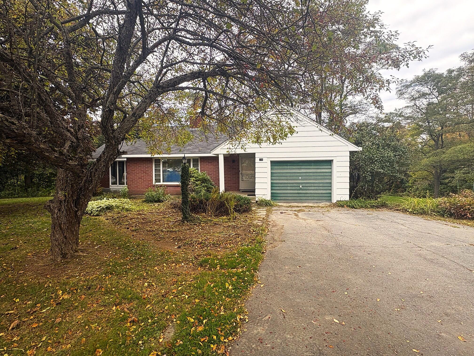 770 Lakeview Drive — photo
