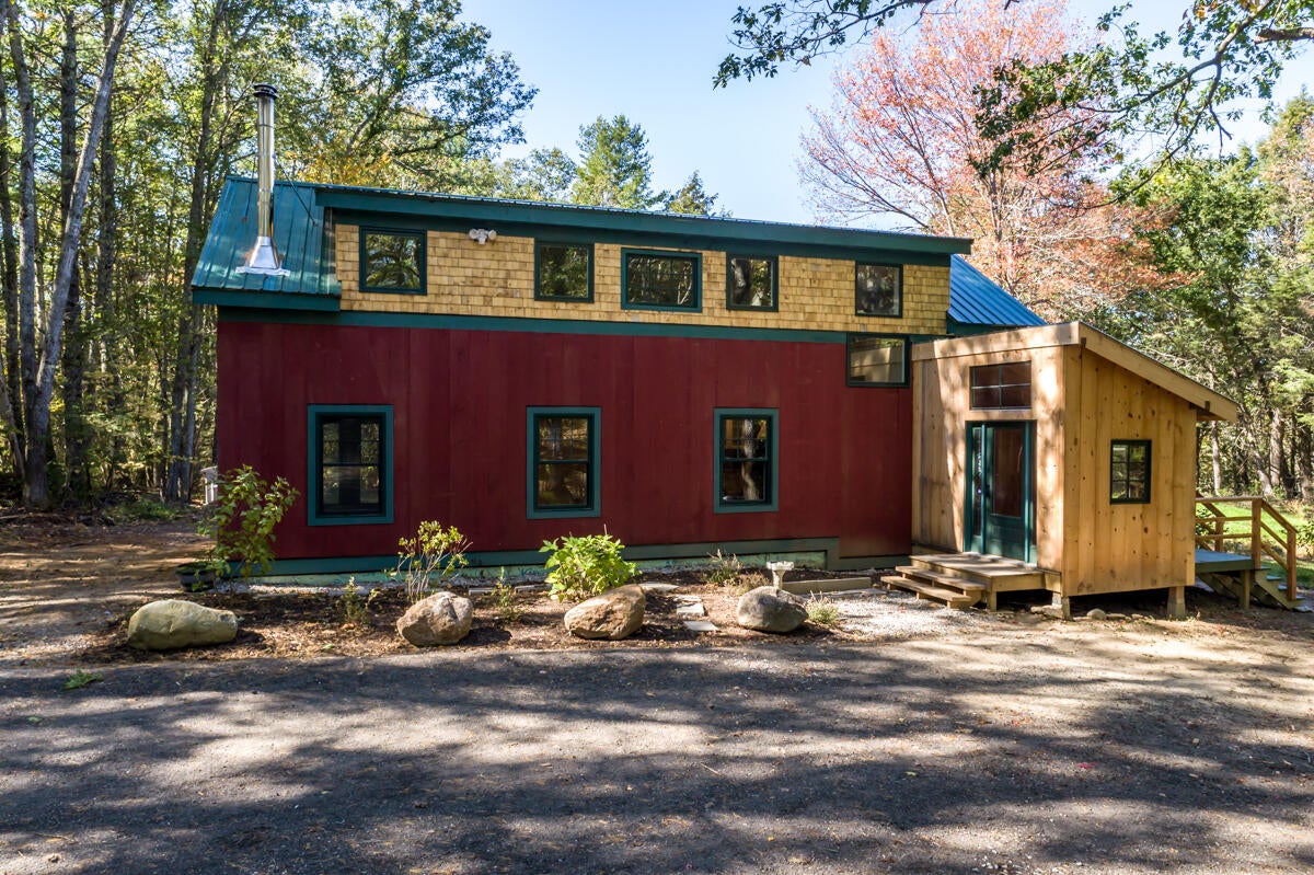 15 Rays Drive — photo