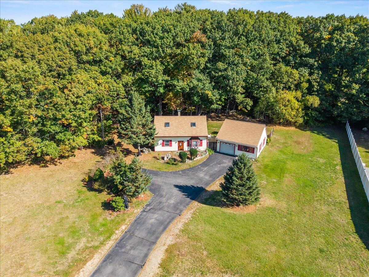 999 Sanford Road — photo