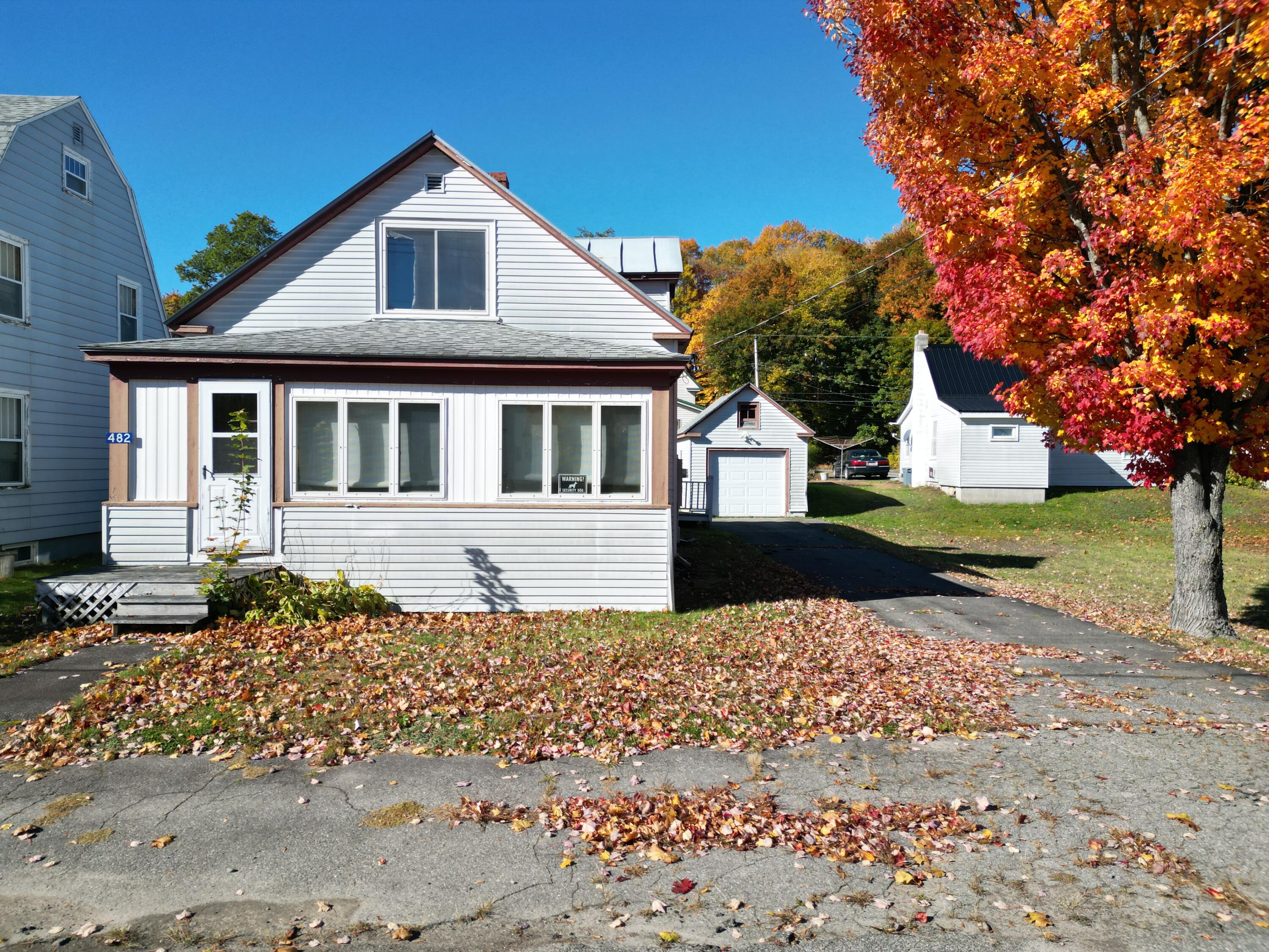 482 Aroostook Avenue, Millinocket, ME 04462