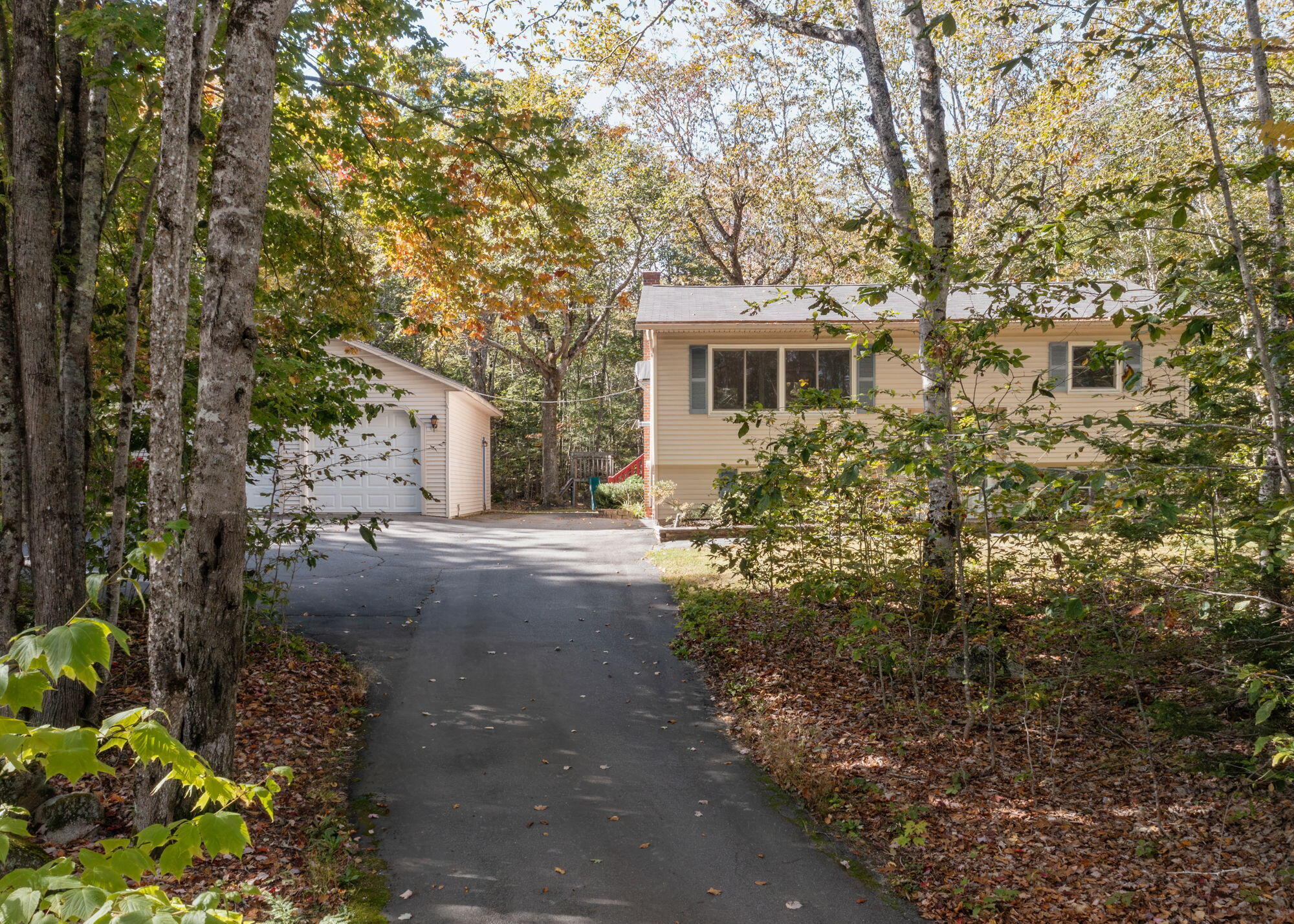 81 Highland Road — photo