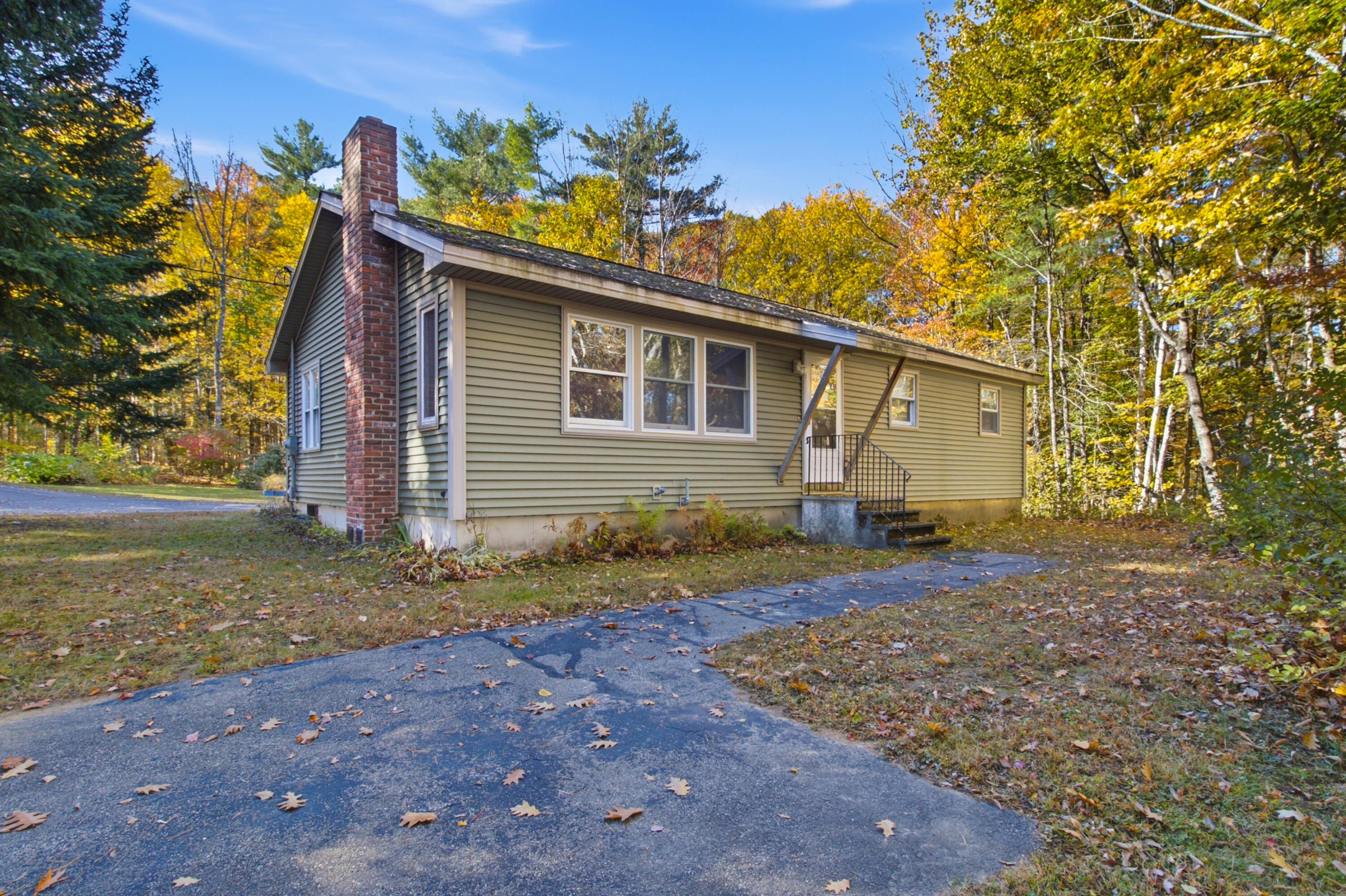707 S Pleasant Road — photo