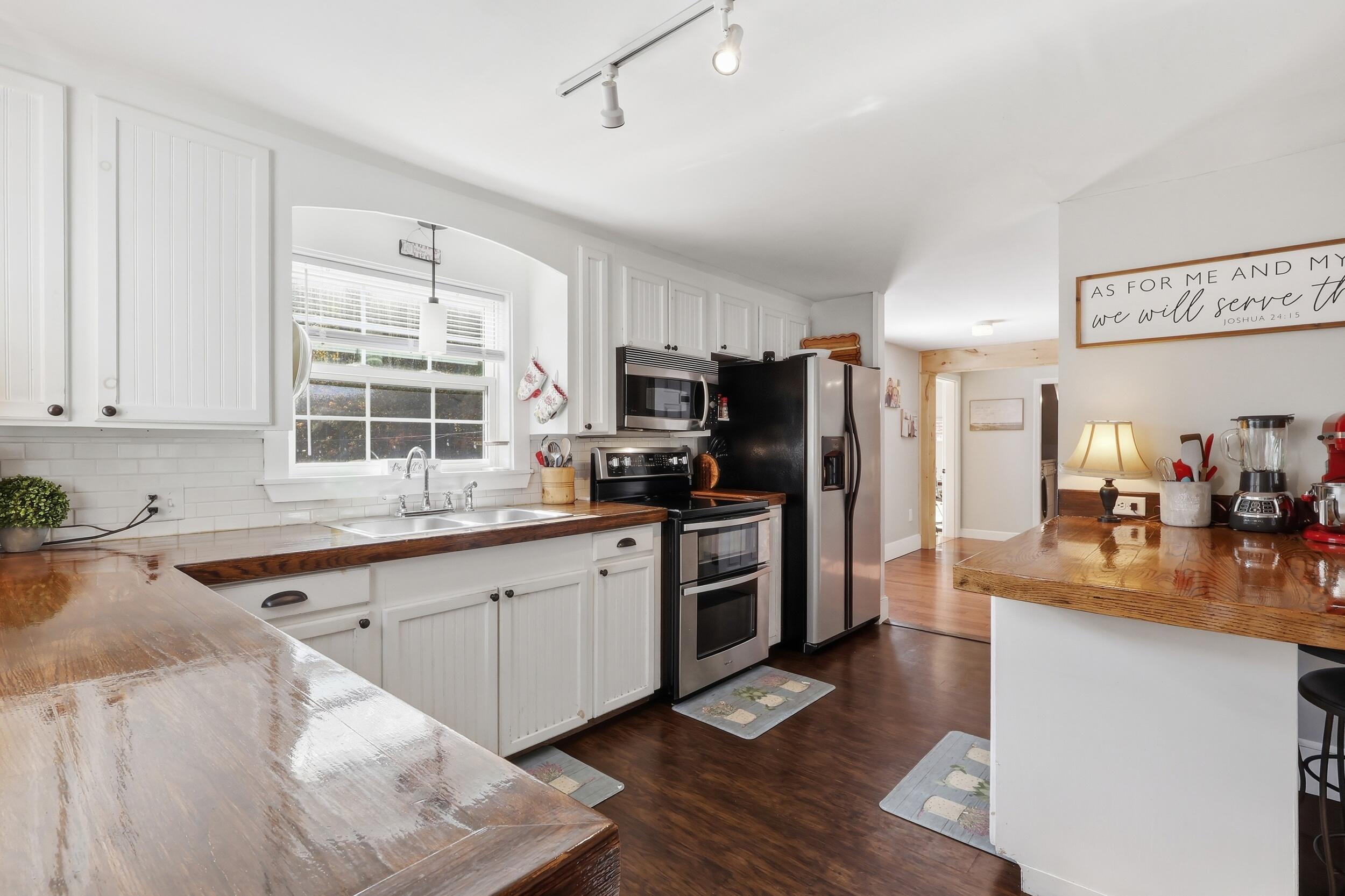 124 Ossipee Trail E, Gorham, ME 04038 — photo 3