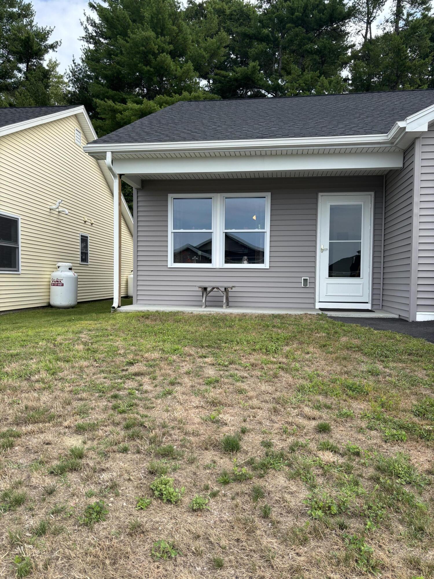 25 Village Circle Unit 3 — photo
