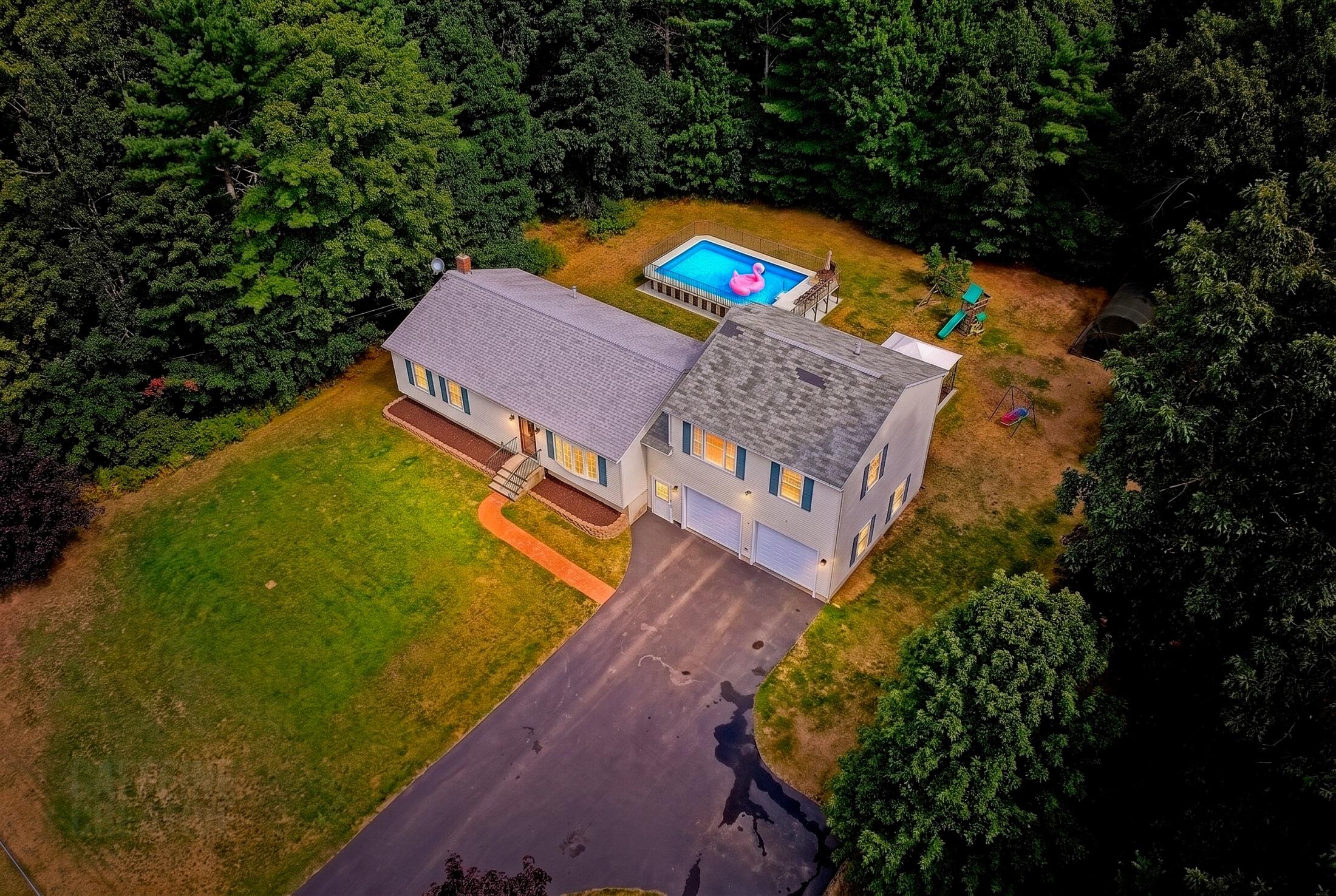 2 Paxton Drive — photo