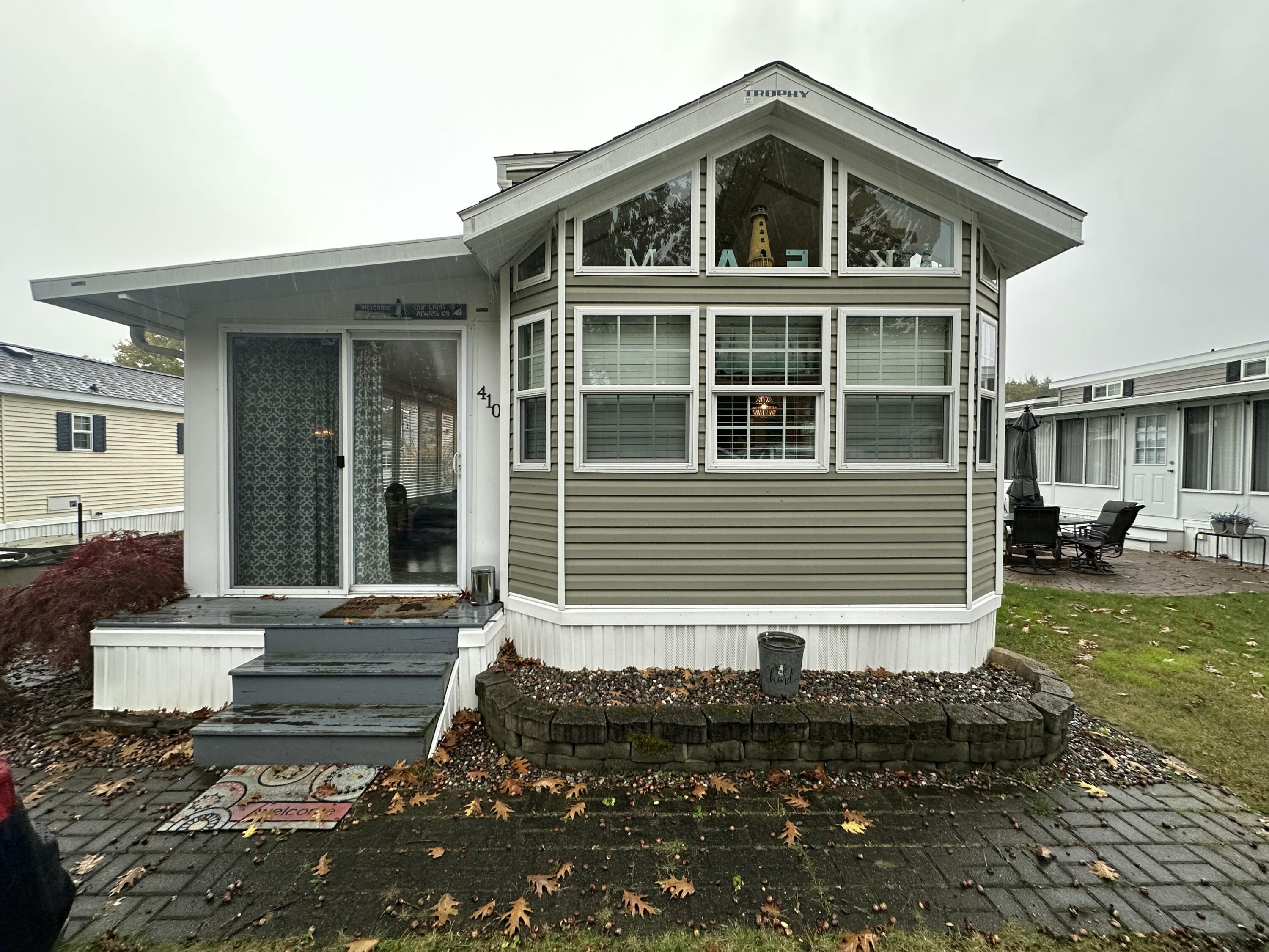 23 College Drive Unit 410 — photo