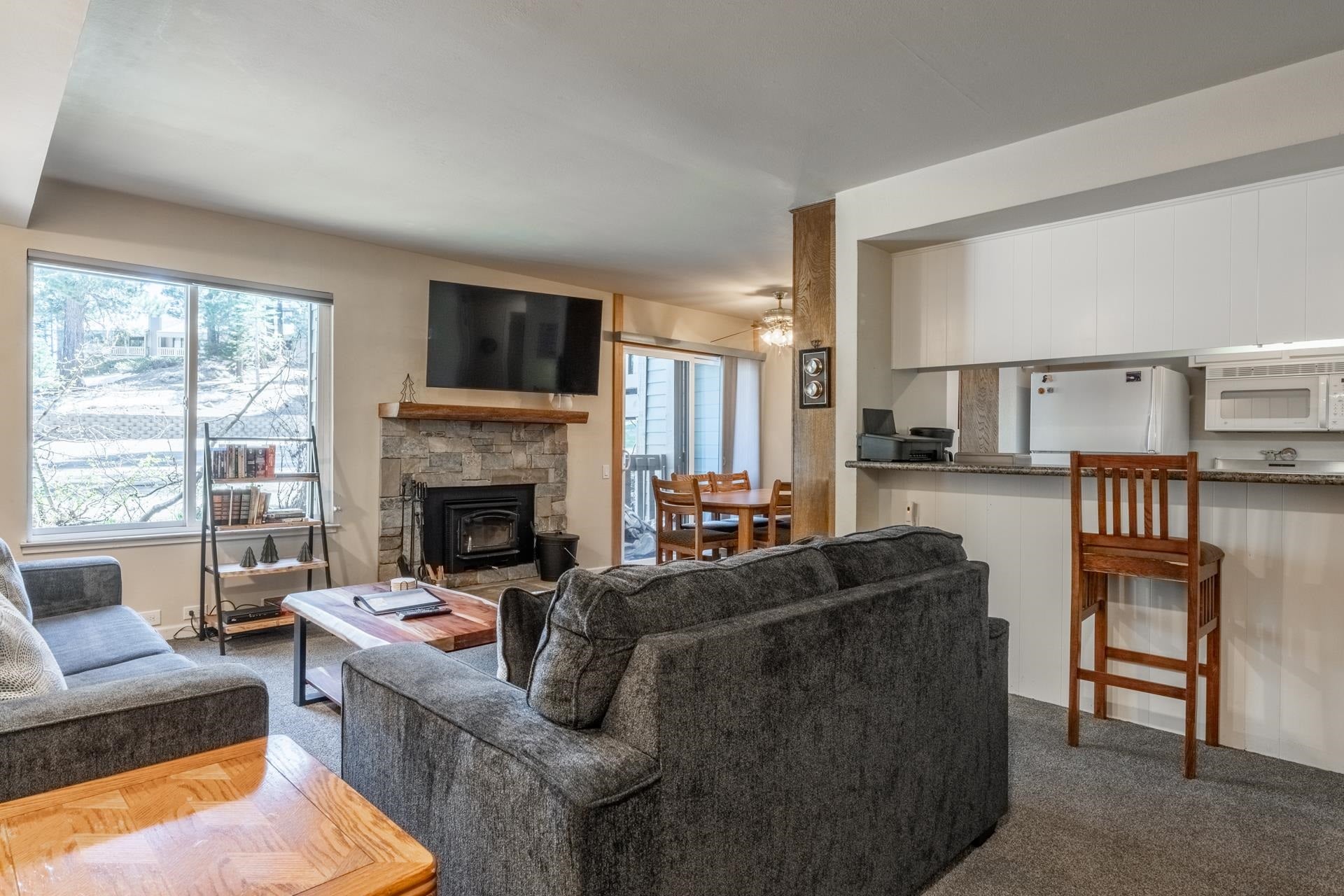 244 Lakeview Blvd #111 111 — photo