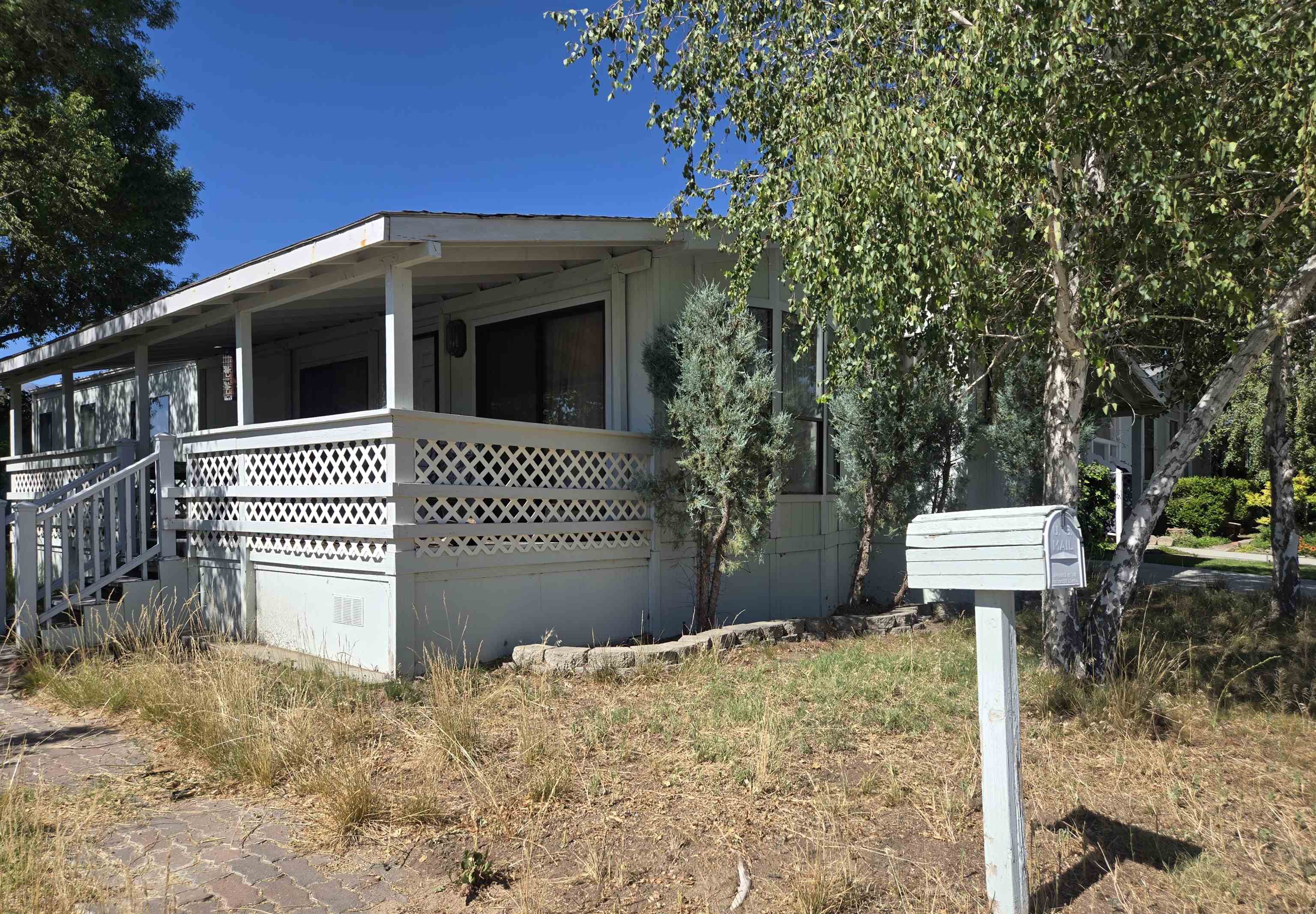 2262 Darby Ave — photo