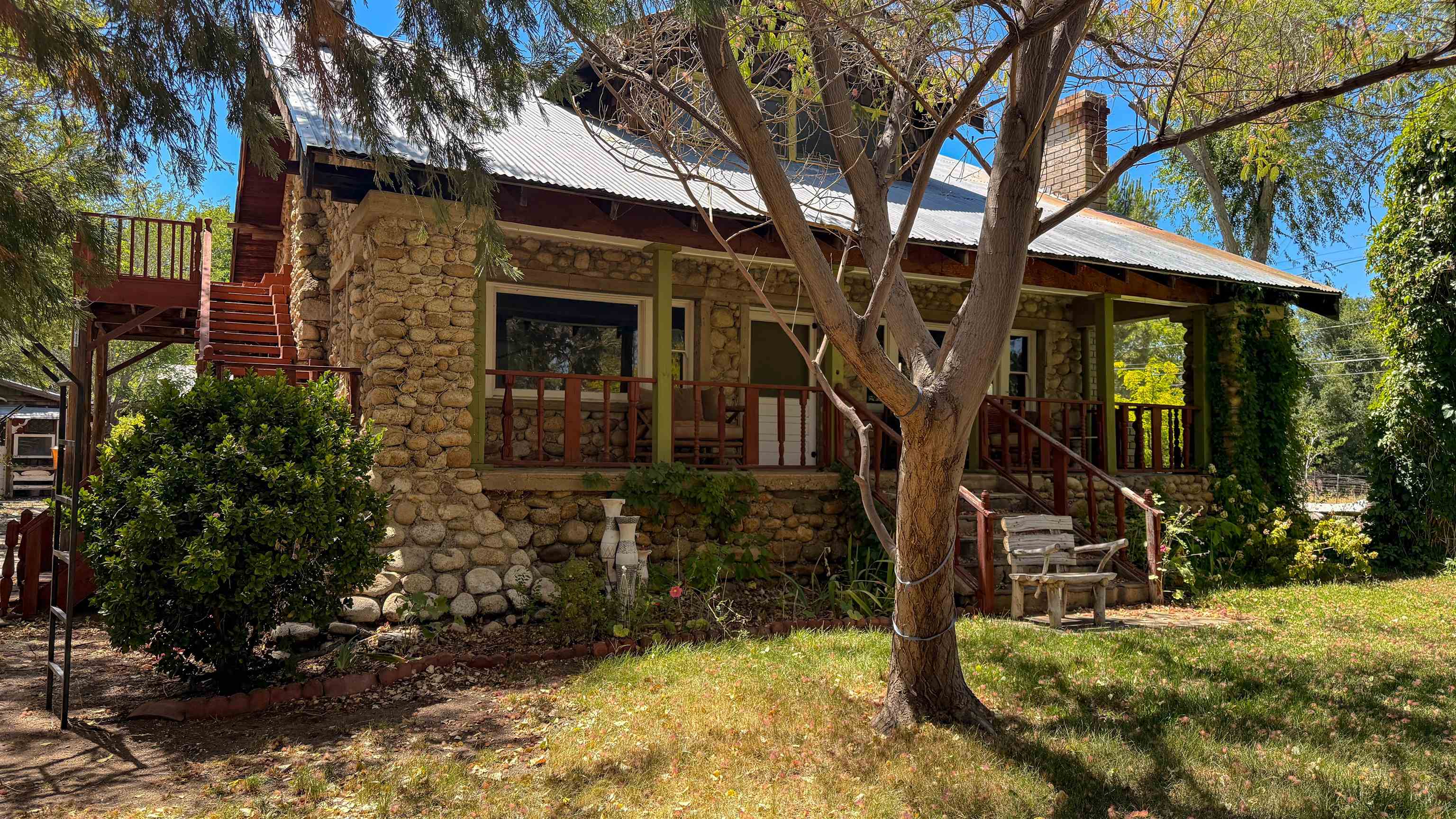 160 Walnut Street, Big Pine, CA 93513 — photo 2