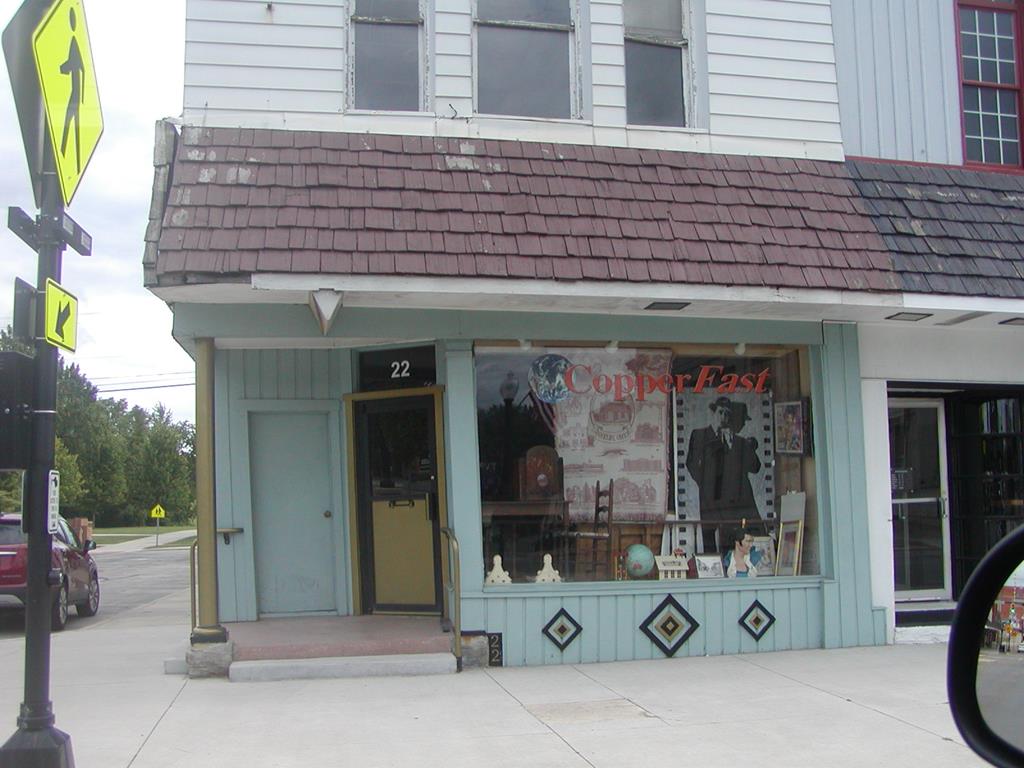 22 West Main St — photo