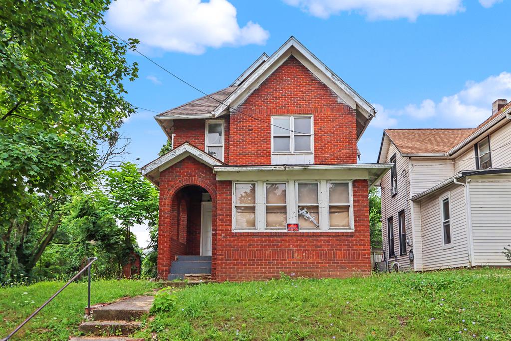 279 West Third Street — photo