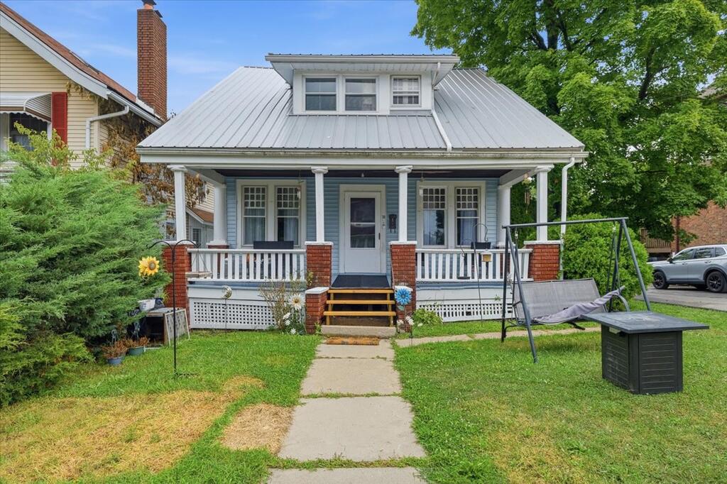 30 Helen — photo