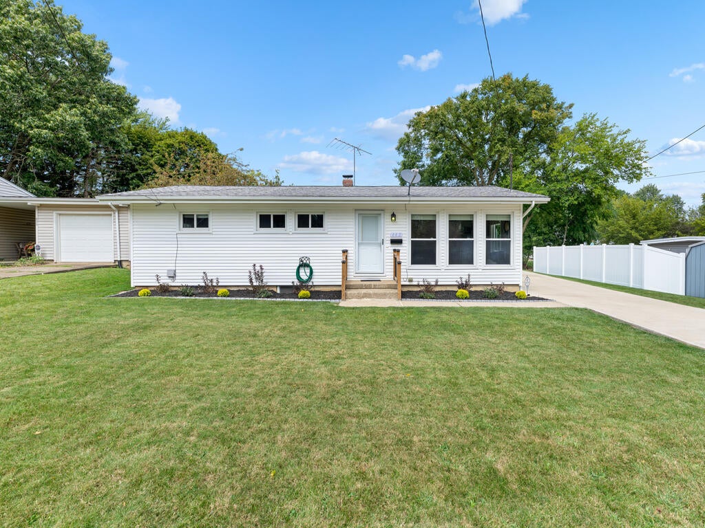 442 Forestdale Rd — photo