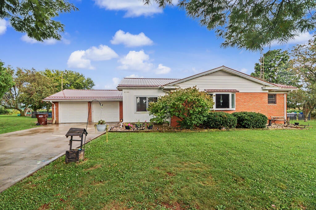 2811 Quaker Road — photo