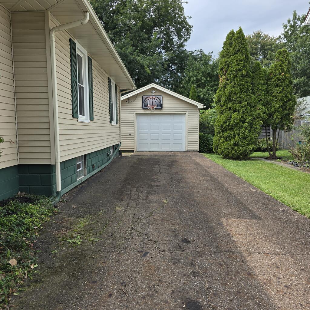 528 Henry, Crestline, OH 44827 — photo 2