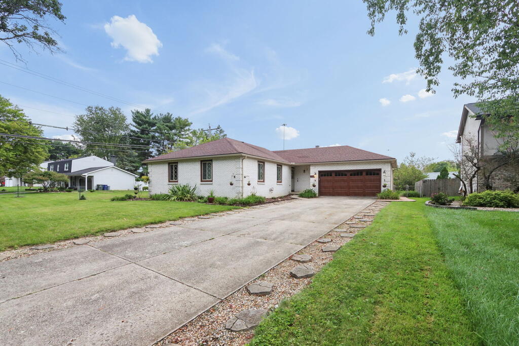 980 Conestoga Drive — photo