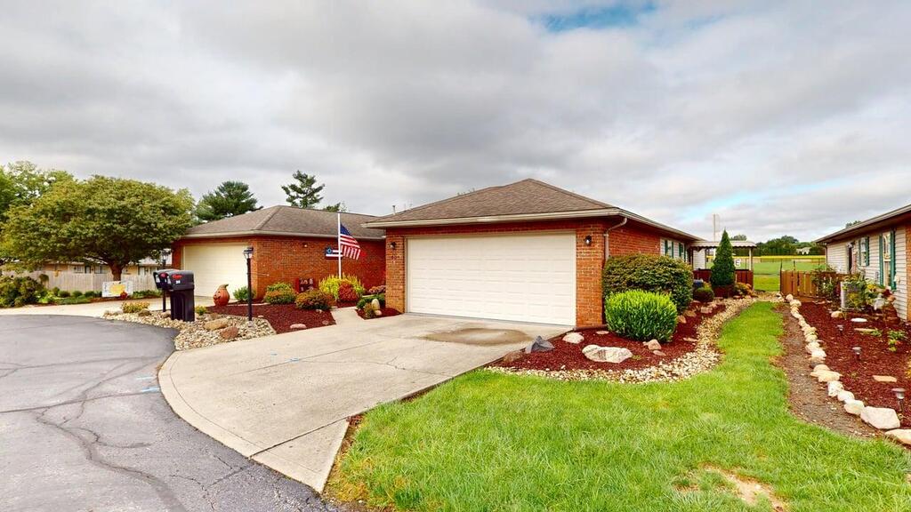 30 Wedgewood Drive — photo