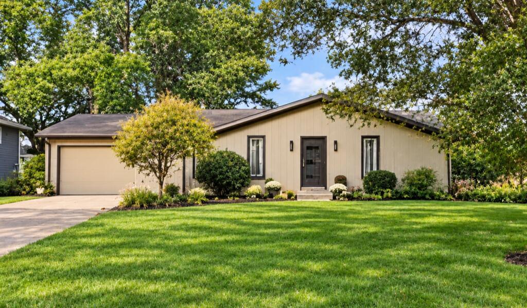 685 North Satinwood Circle — photo