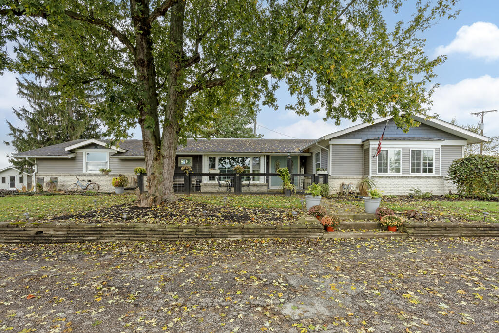 1422 Twp Rd 593 — photo