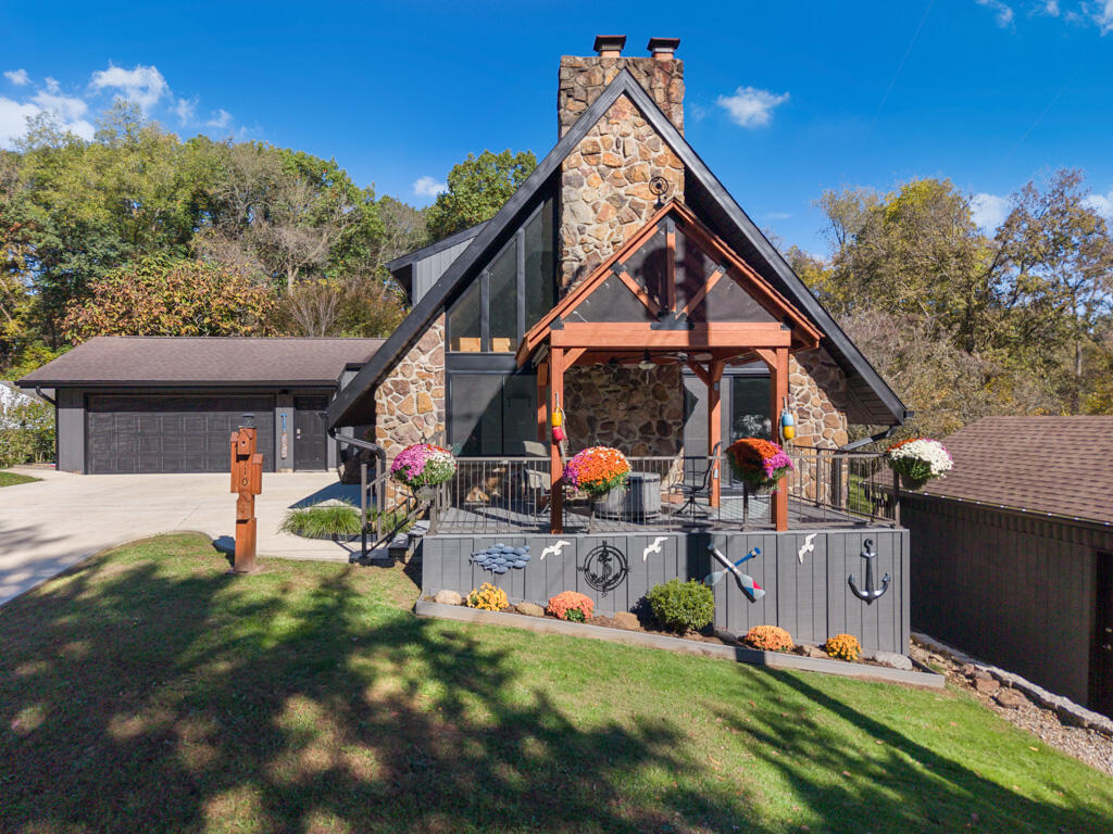 110 Delaware Rd. — photo