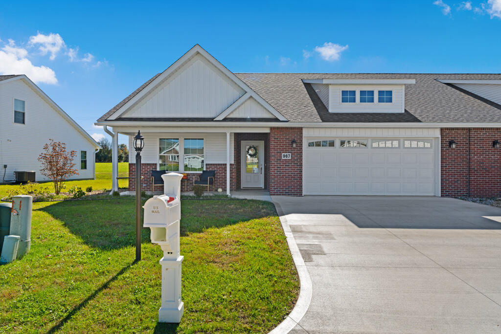 967 Tiehack Ct. E — photo