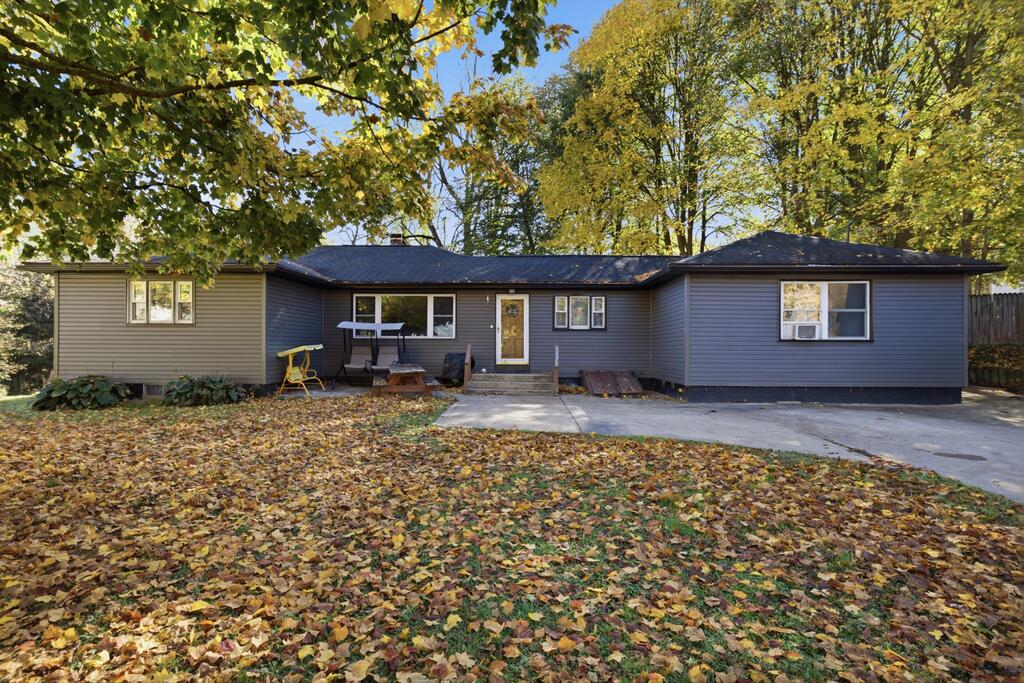 1045 County Road 1175 — photo