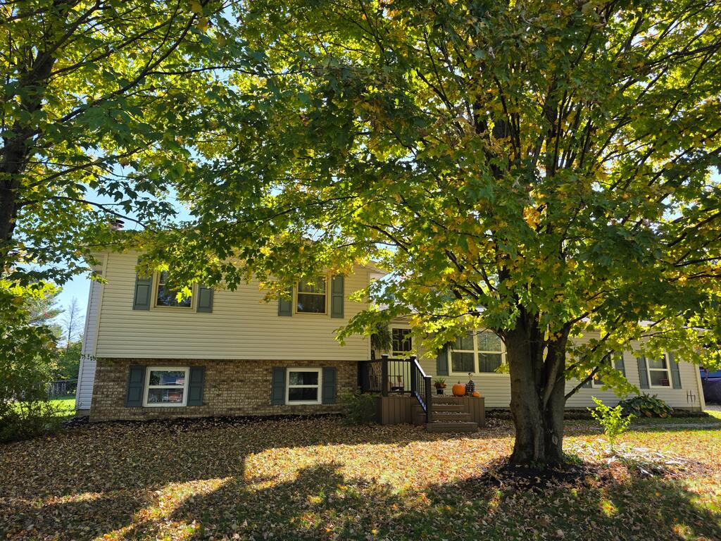 6105 Houseman Road — photo