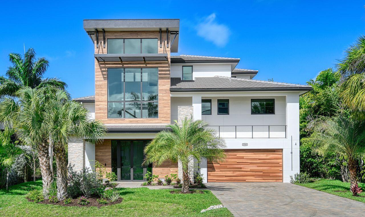 714 Hideaway Circle W — photo