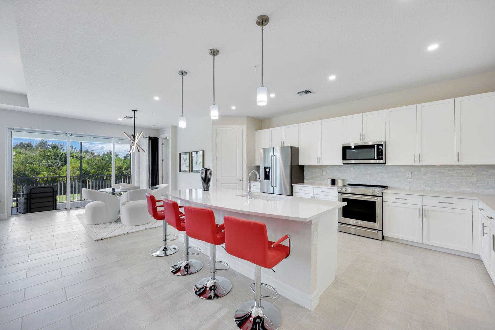 303 Indies Drive W, 201 — photo