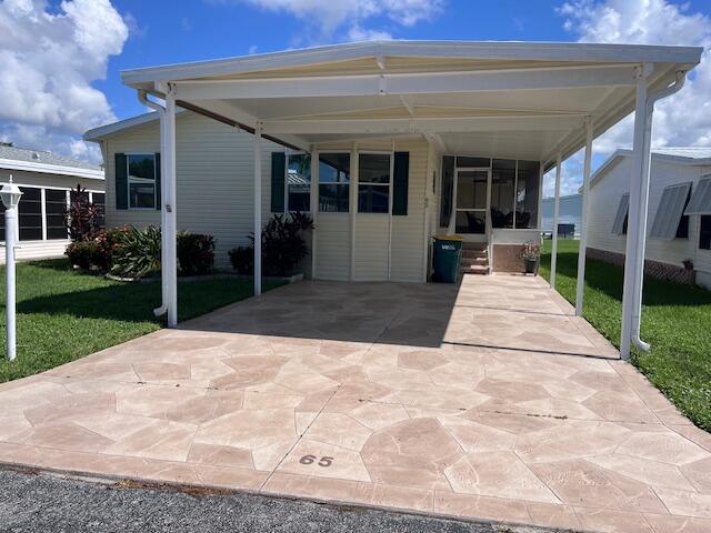 65 Turquoise Avenue — photo