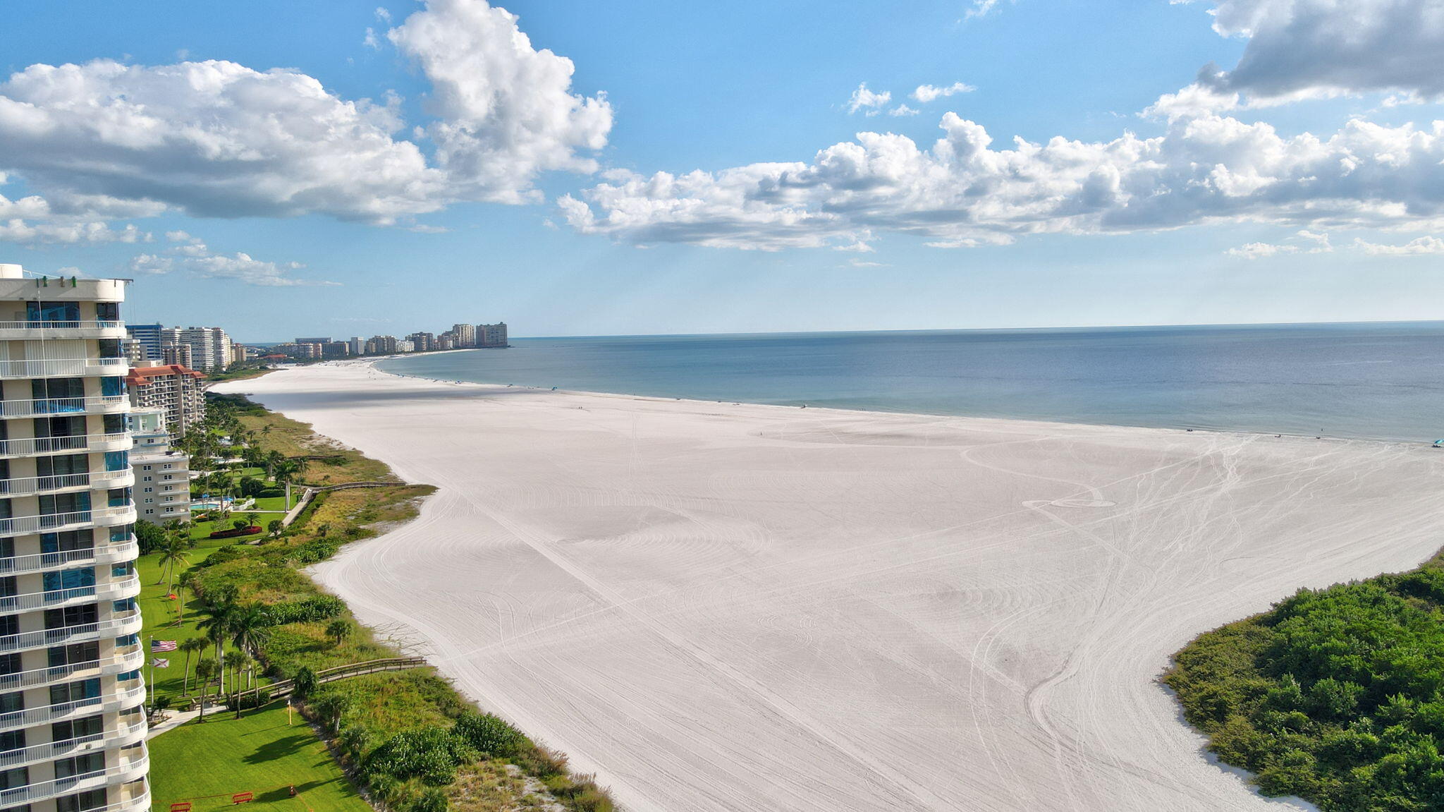 380 Seaview Court, 1107 — photo