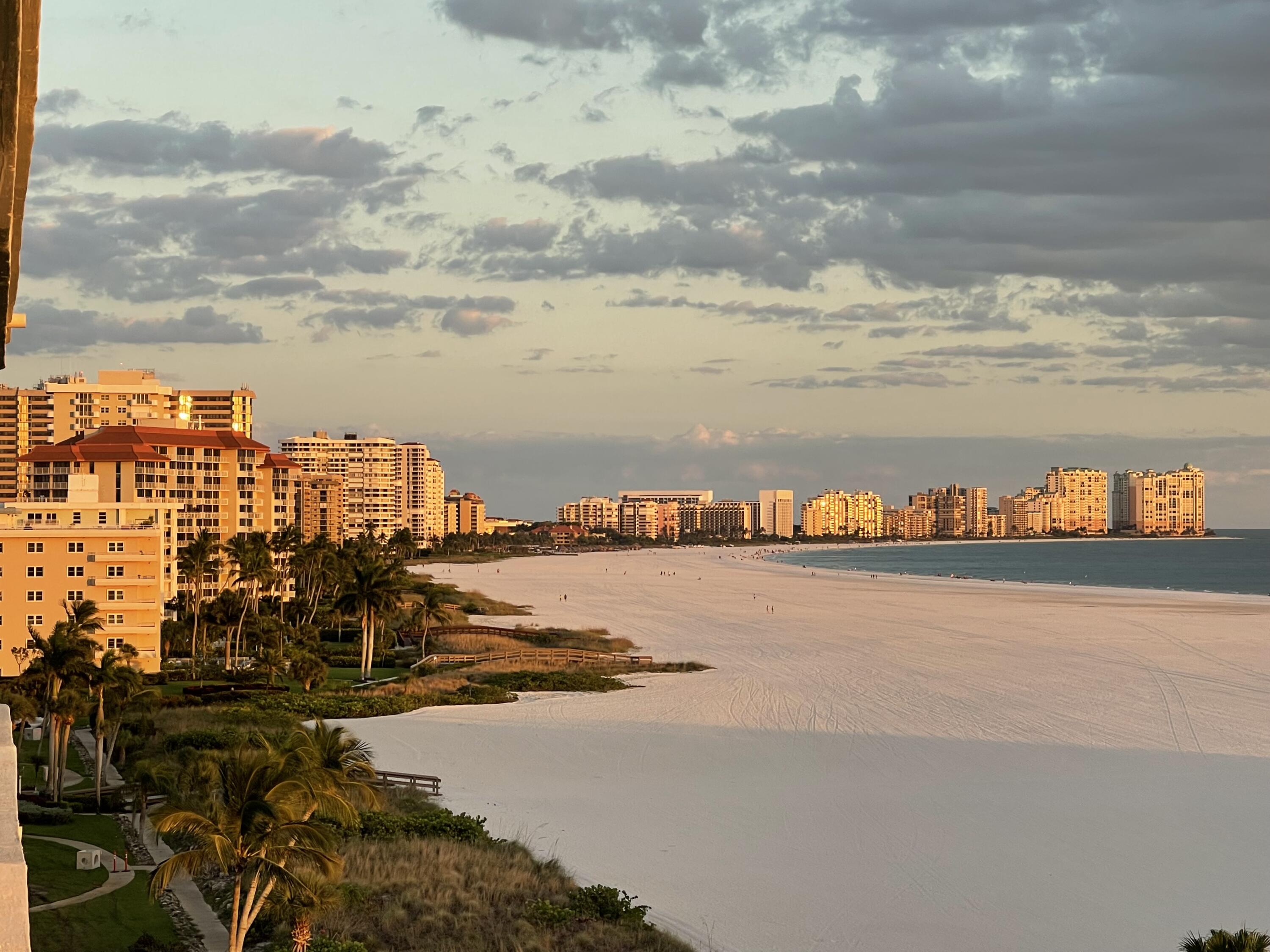 320 Seaview Court, 712 — photo