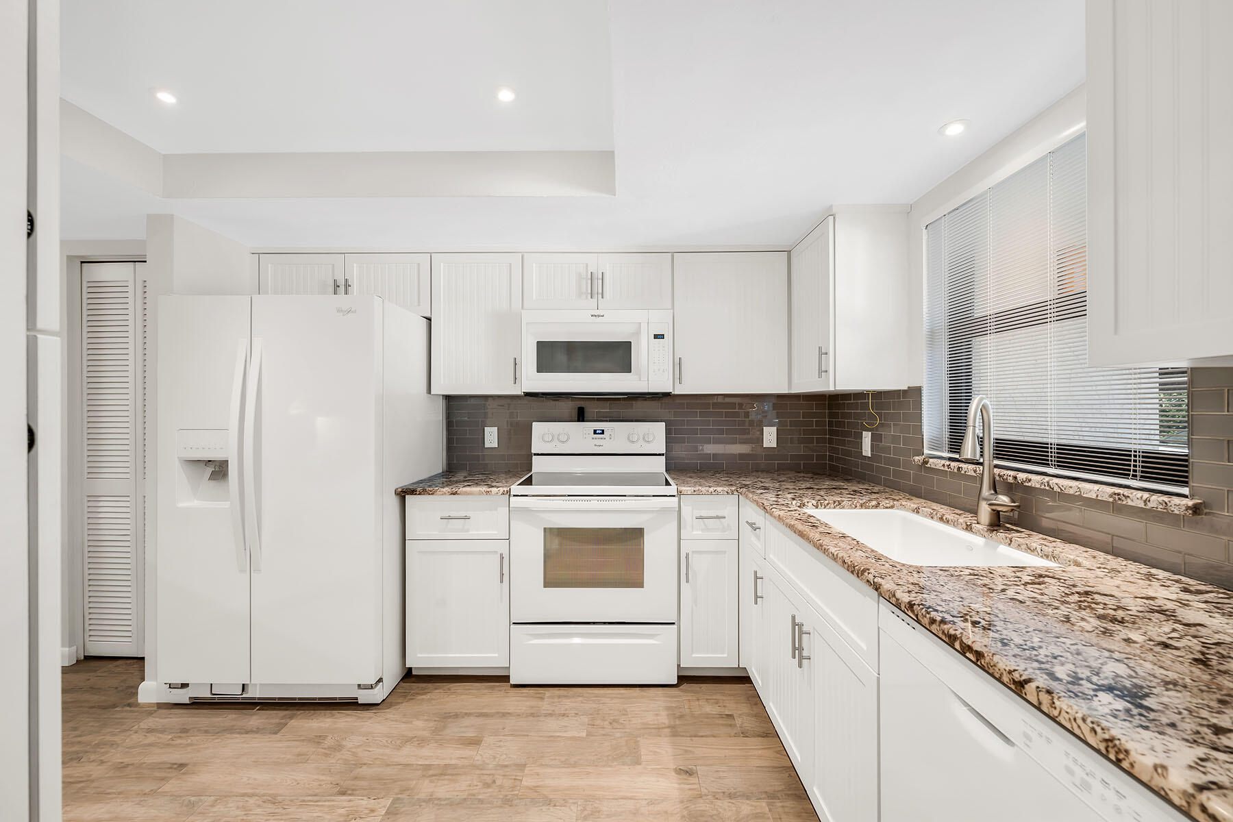 4955 Pepper Circle, B106 — photo
