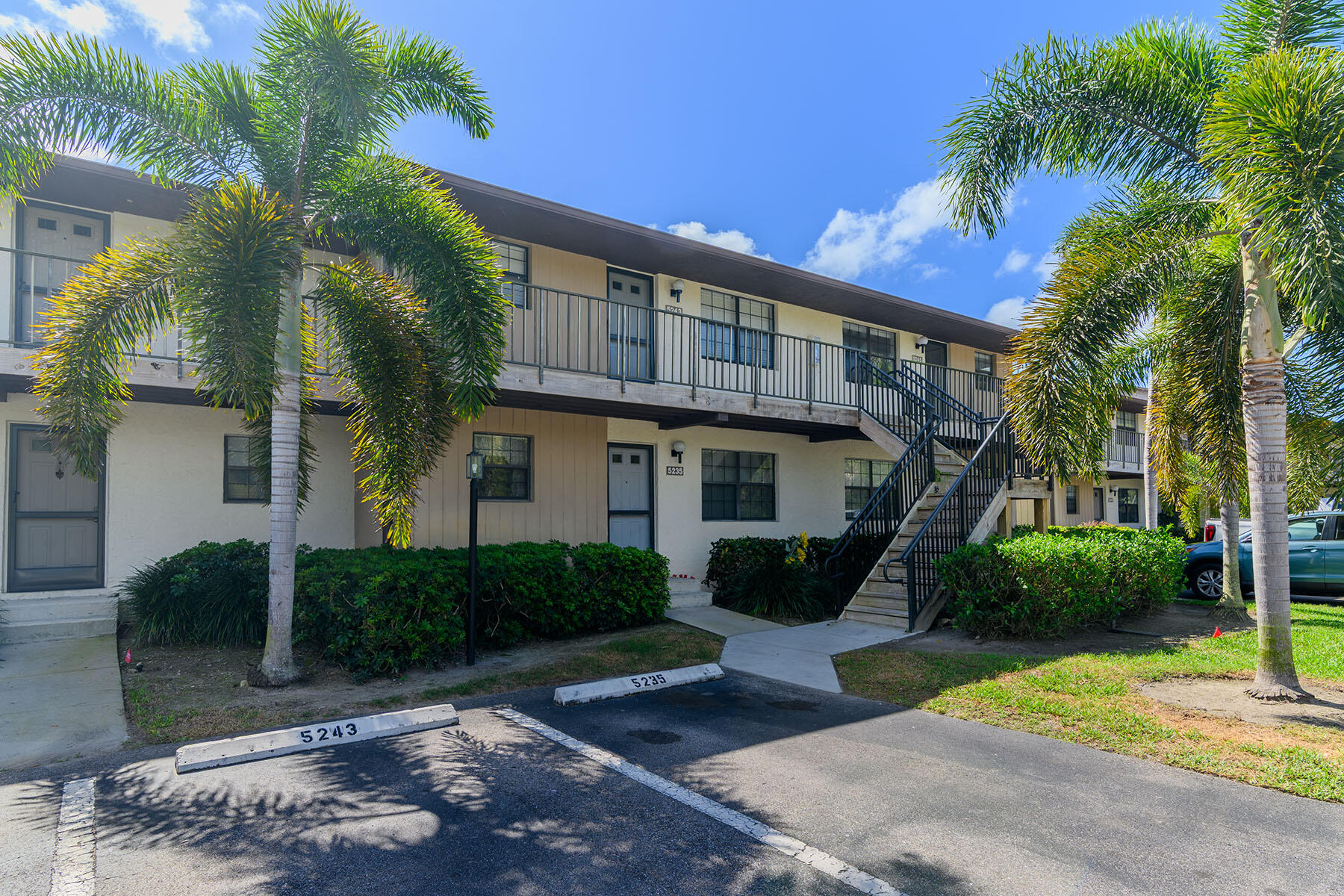 5245 Treetops Drive, 204 — photo