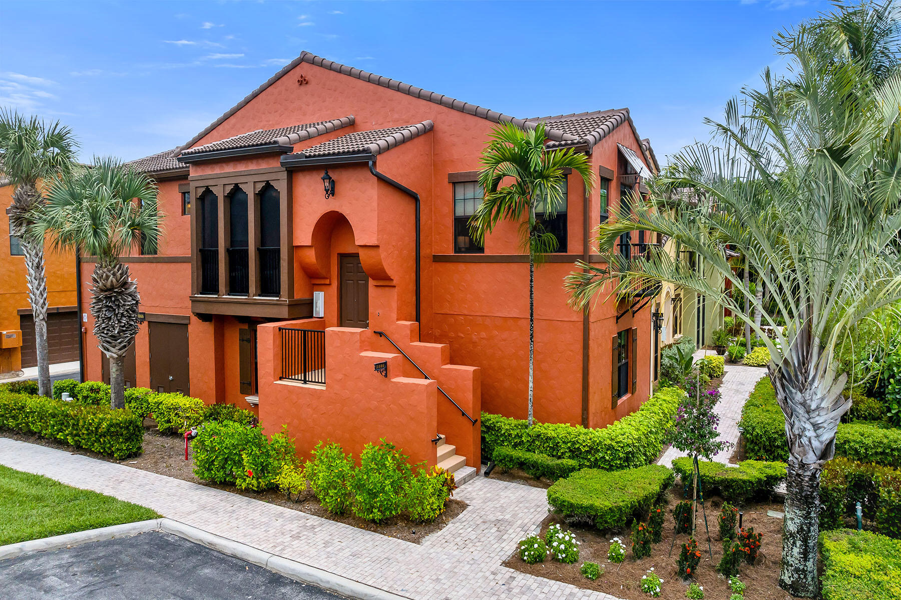 9066 Albion Lane N, 5101 — photo