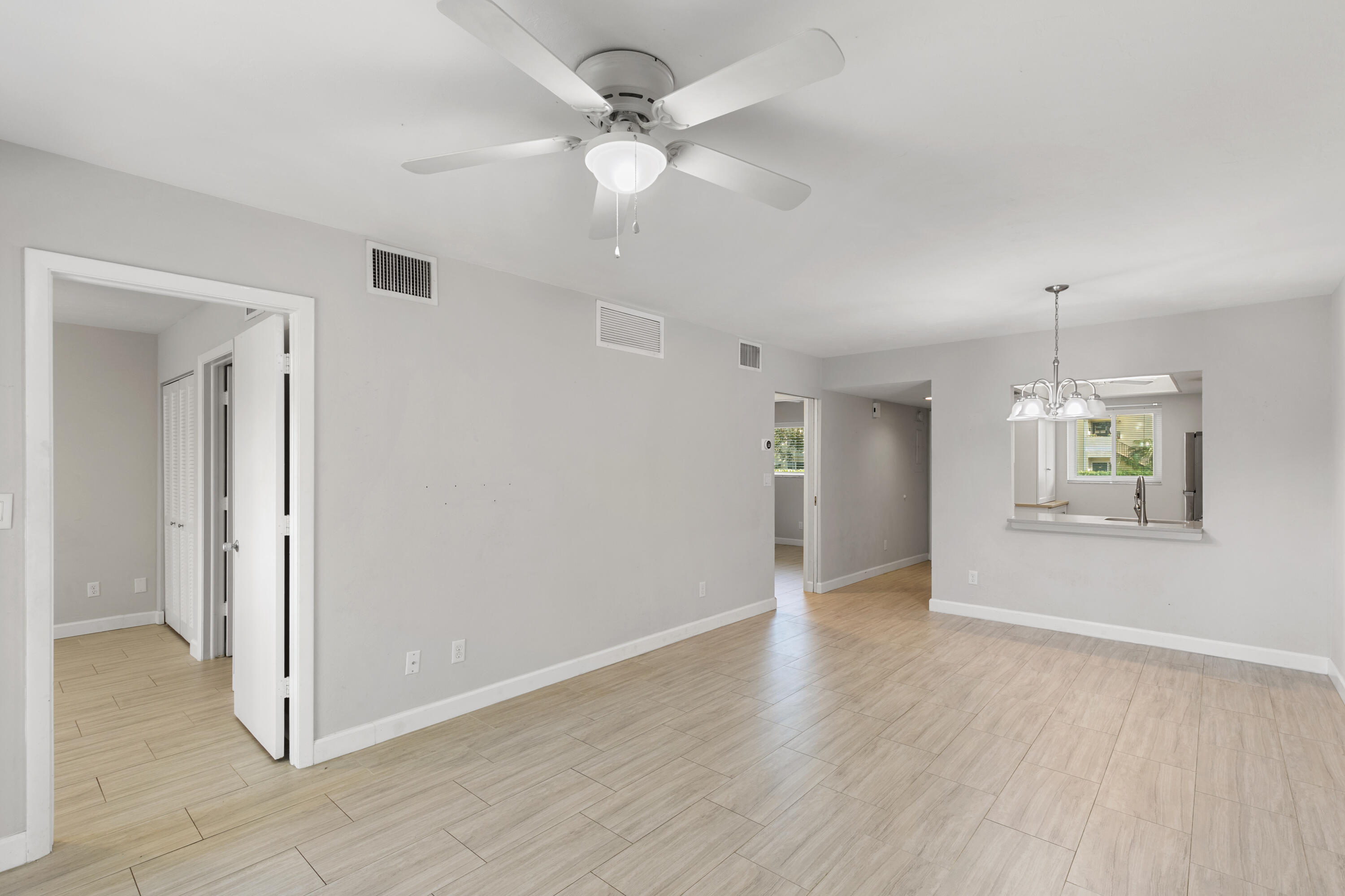 1008 Manatee Road, G103 — photo